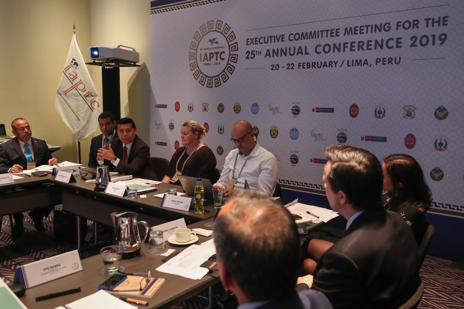 Viceministro de Políticas para la Defensa y delegados de 10 países participan esta semana en Lima en una de reunión preparatoria para definir detalles de la Conferencia Anual. Foto: Mindef
