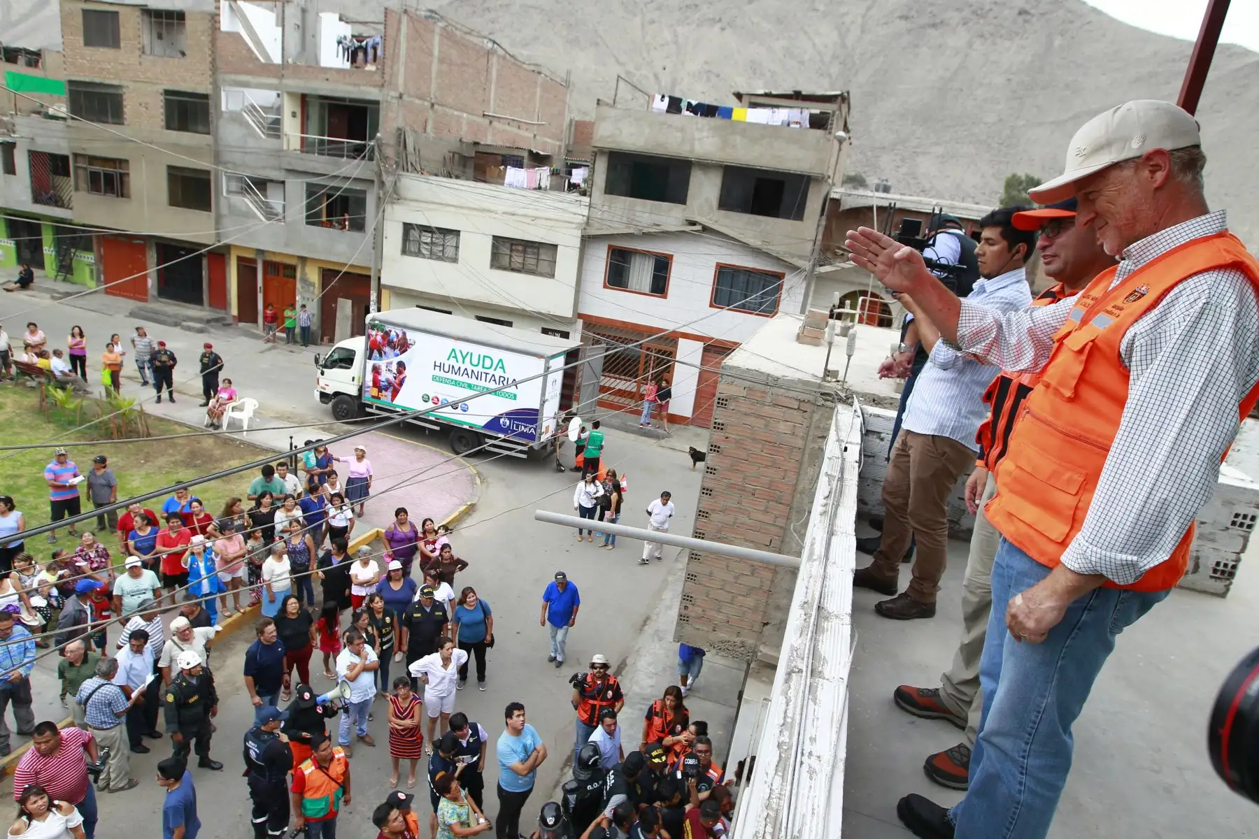 Alcalde de Lima , Jorge Muñoz supervisa simulacro de inundación en el Asentamiento Humano Nueva Alianza de Chaclacayo.