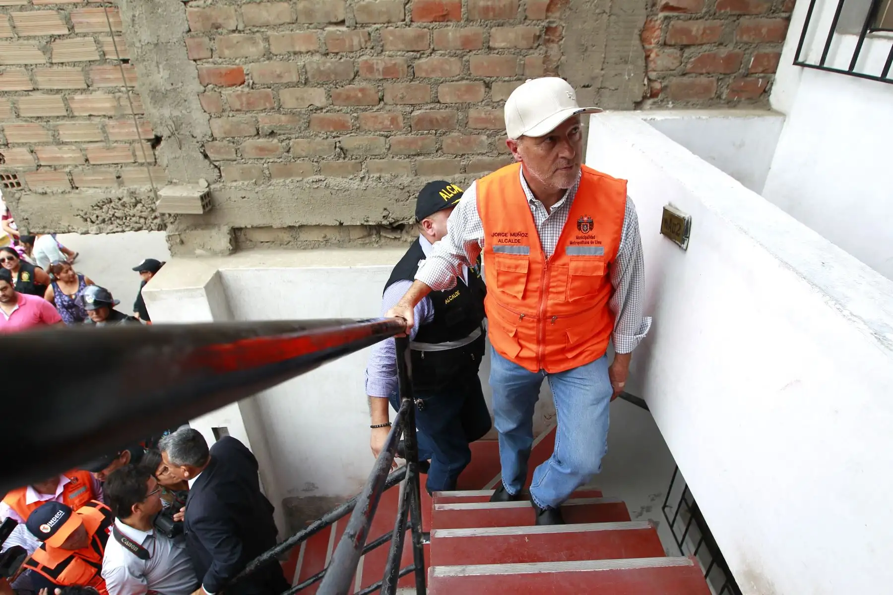 Alcalde de Lima , Jorge Muñoz supervisa simulacro de inundación en el Asentamiento Humano Nueva Alianza de Chaclacayo.