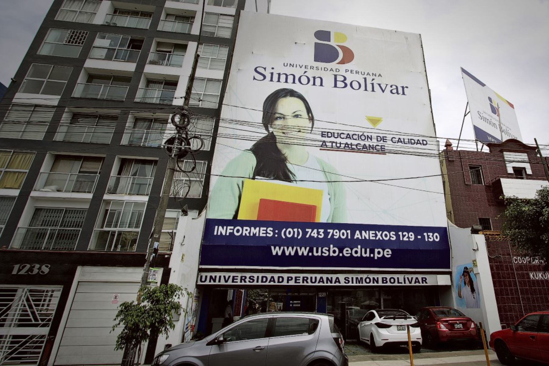 Simón Bolívar está ubicada en la Av. Brasil. Foto: Sunedu