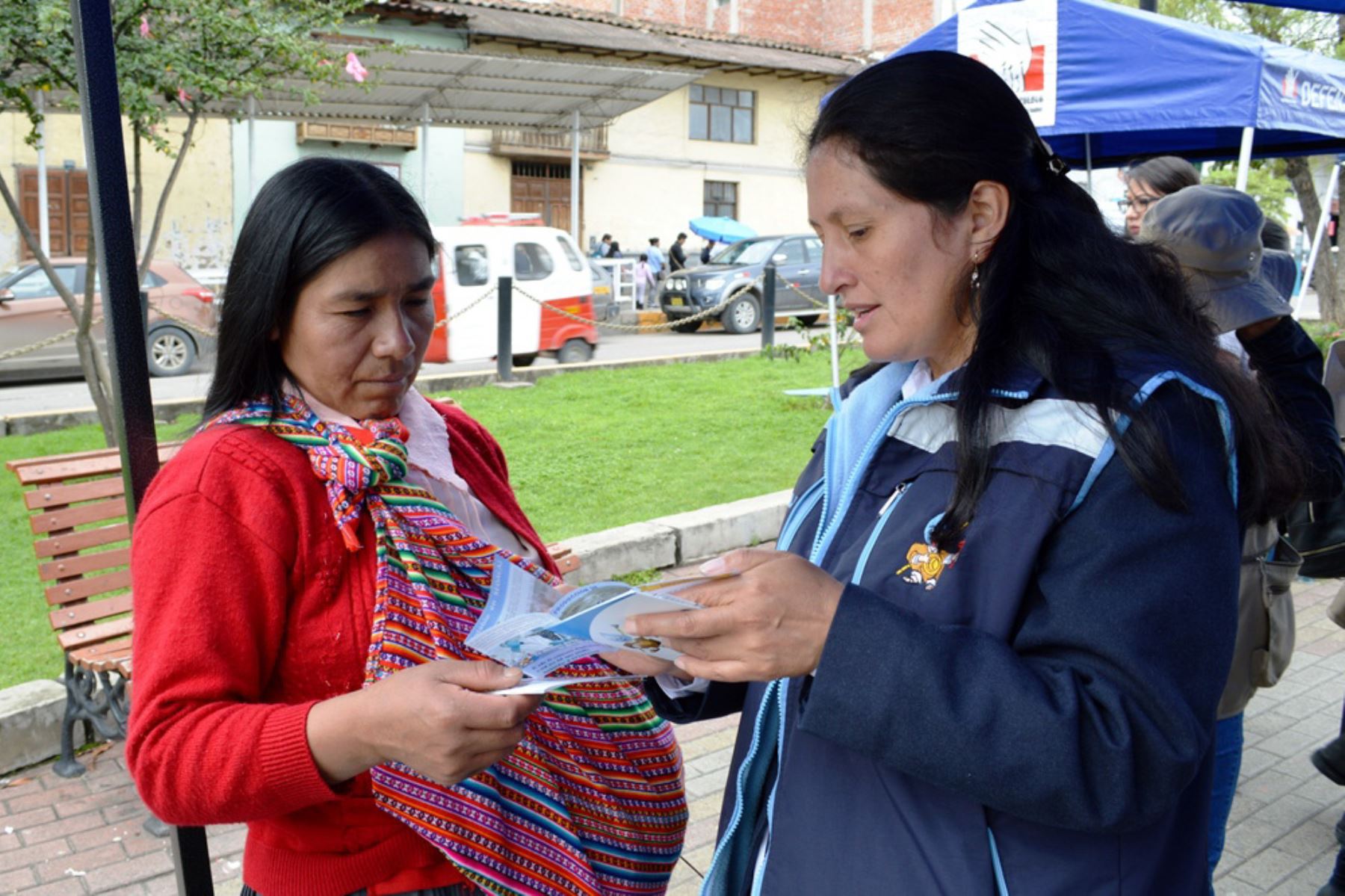 Sunass desarrolló la campaña “Uso responsable del agua en el carnaval” en la plazuela La Recoleta de Cajamarca.