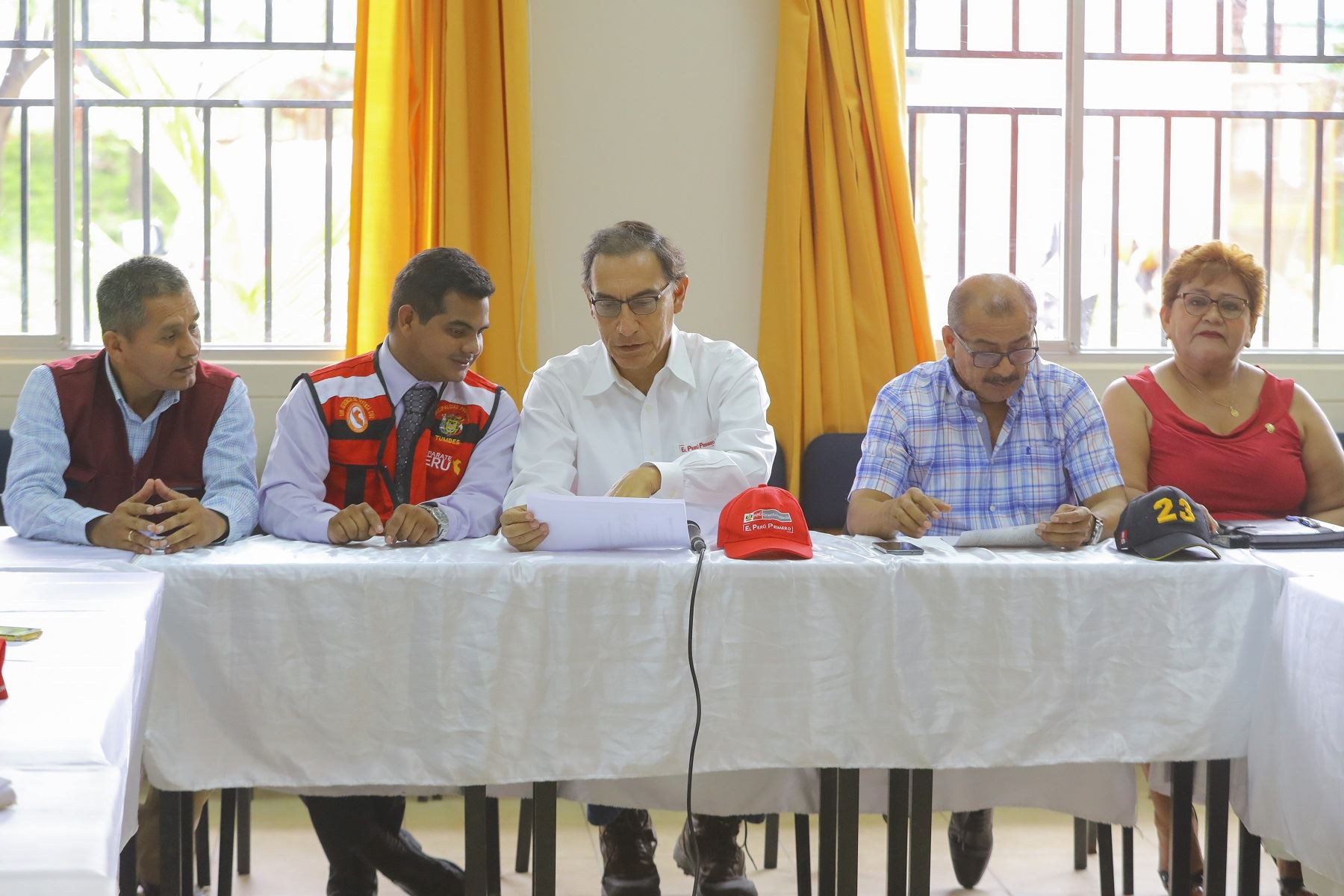Presidente Martín Vizcarra sostuvo hoy una reunión con los miembros del Centro de Operaciones de Emergencia Regional (COER) de Tumbes.