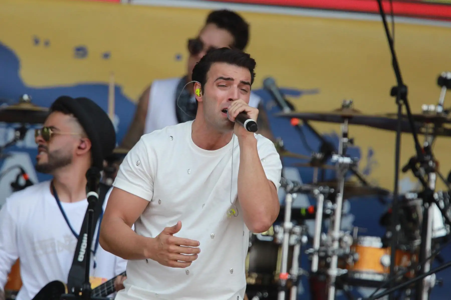 El cantante y actor estadounidense Jencarlos Canela  durante el concierto Venezuela Aid Live. EFE