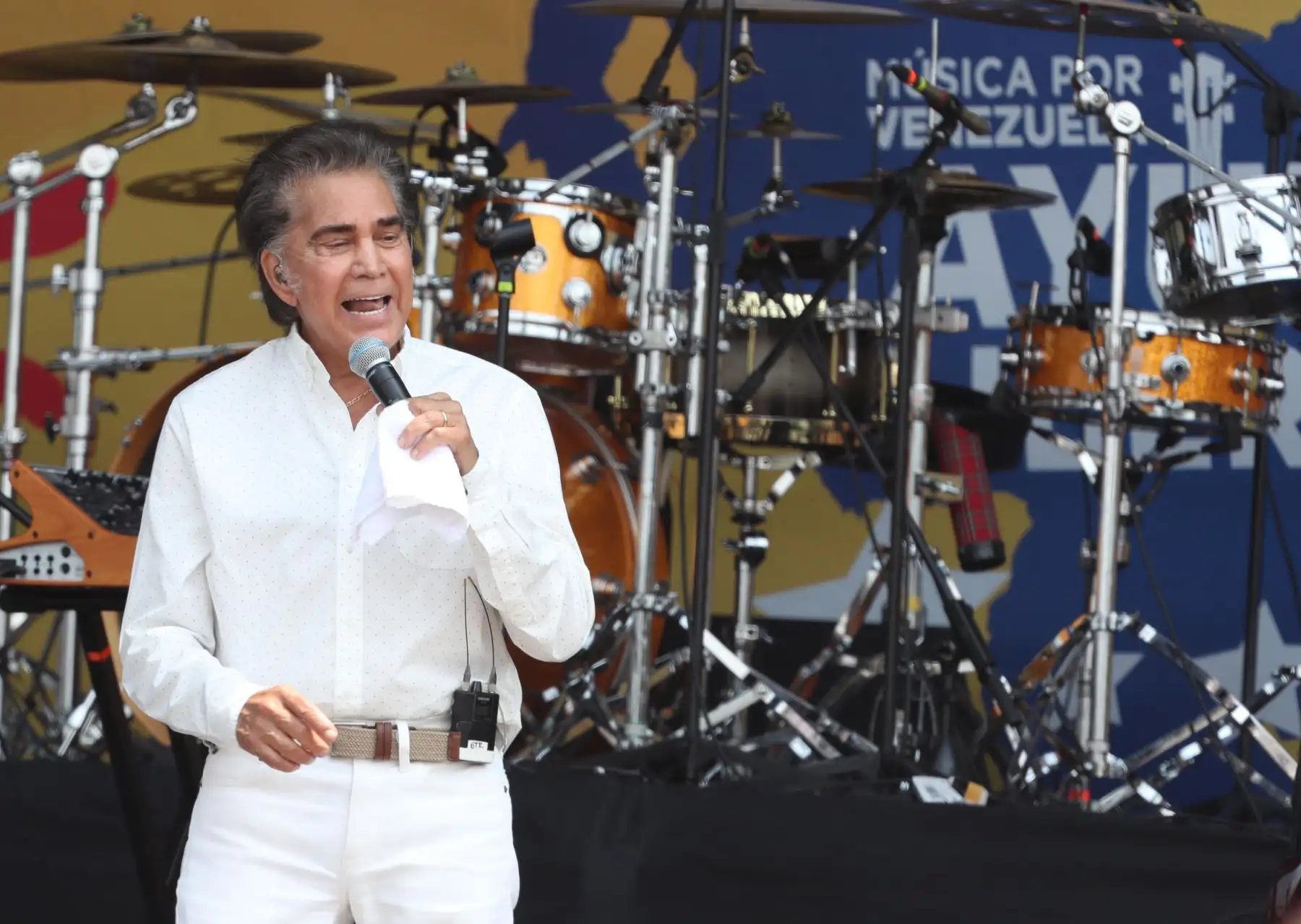 El cantante y actor venezolano JosÈ Luis RodrÌguez 