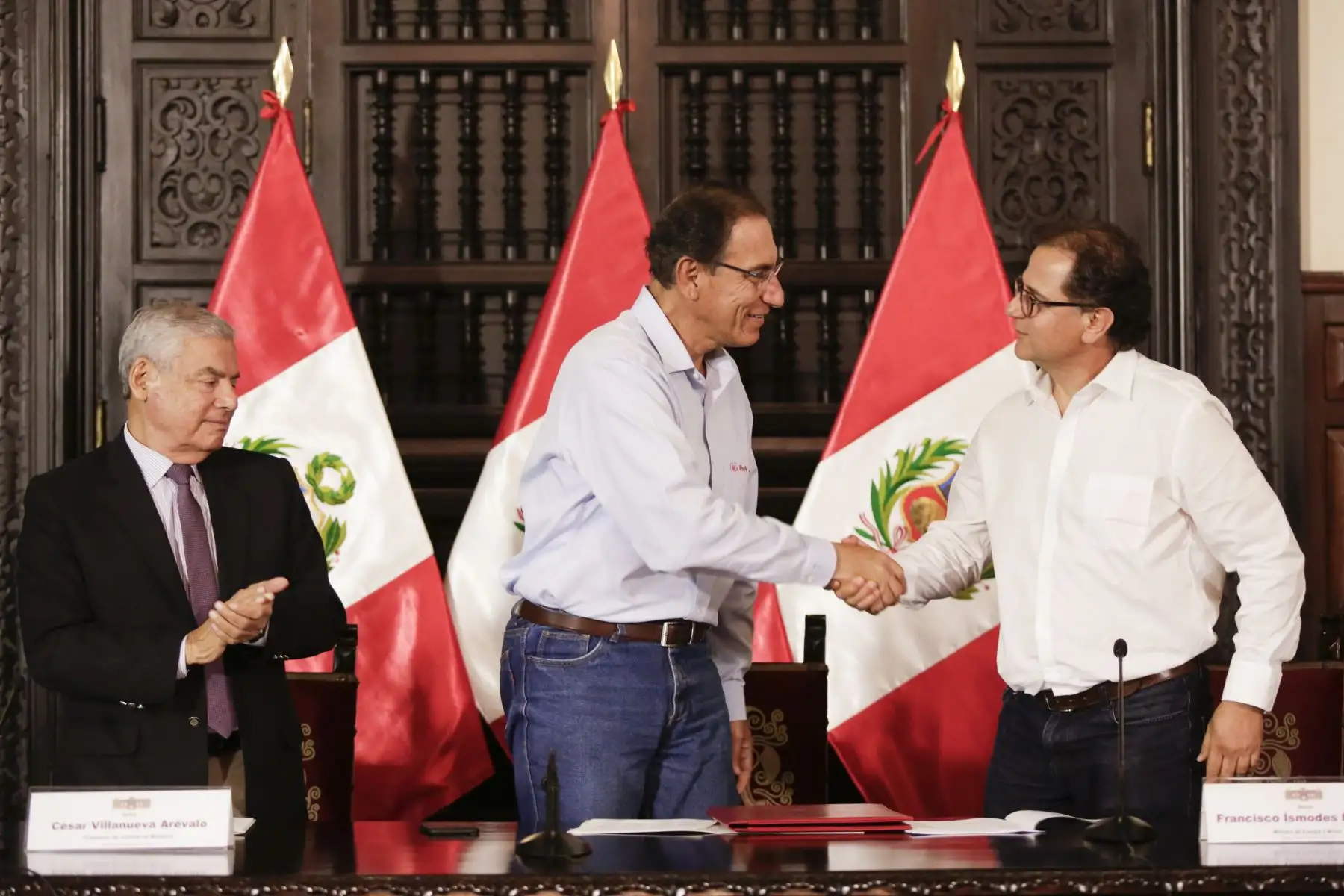Presidente Martin Vizcarra recibiò la propuesta de Visión de la Minería al 2030 en Palacio de Gobierno.Foto:ANDINA/Prensa Presidencia