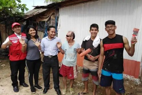 Universitarios cambian las vidas de 21 adultos mayores usuarios del programa Pensión 65 en la región Ucayali.