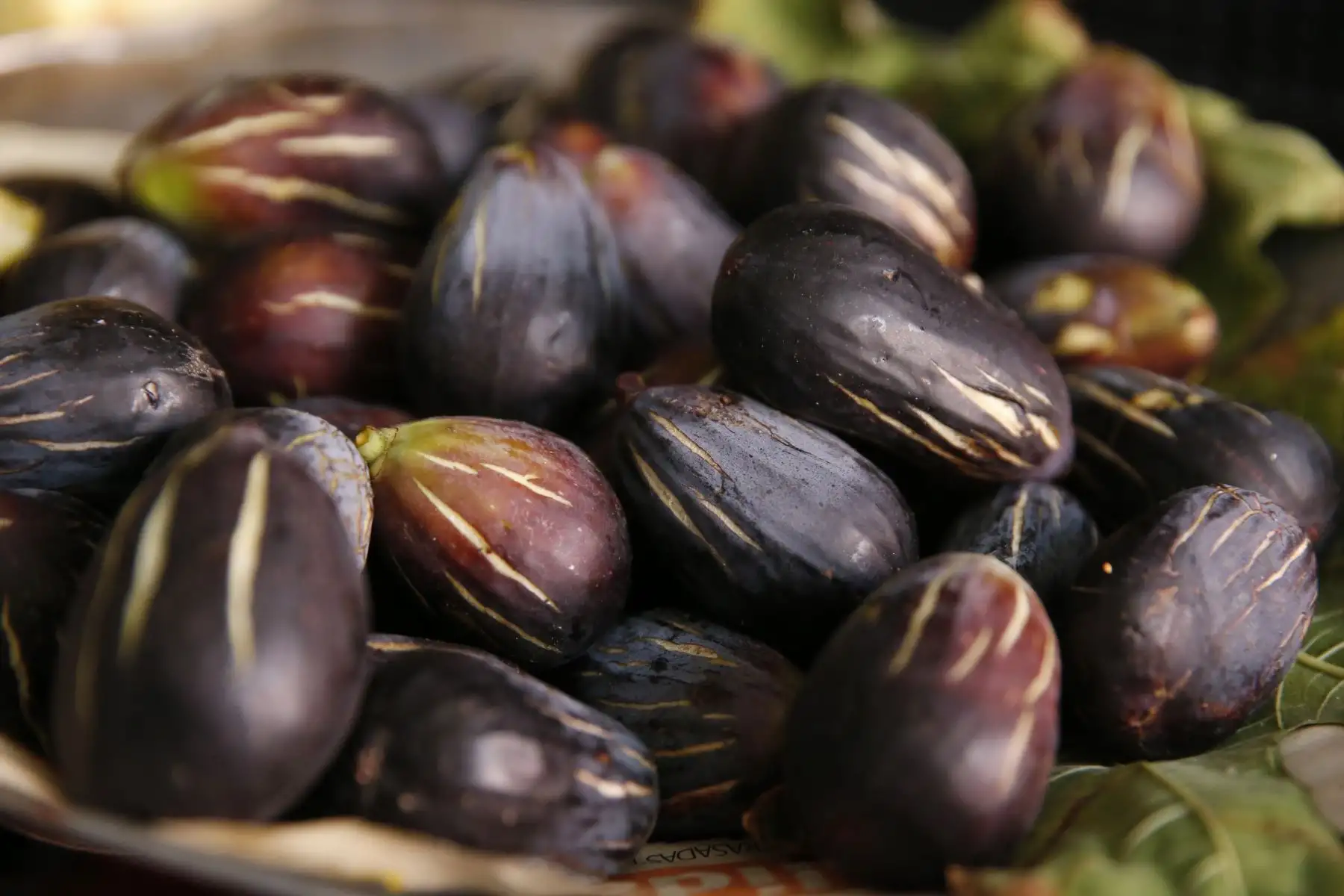 El Mercado Central de tacna, se ubica dentro de los mejores centros de abastos a nivel nacional. Cuenta con 980 comerciantes y reciben diariamente a más de 3 mil visitantes. Visitarlo es un paseo obligado, tiene a la venta variados  productos típico, locales de juguerias donde se encuentra rica comida al paso y a un muy bajo costo. Foto: ANDINA/Nathalie Sayago
