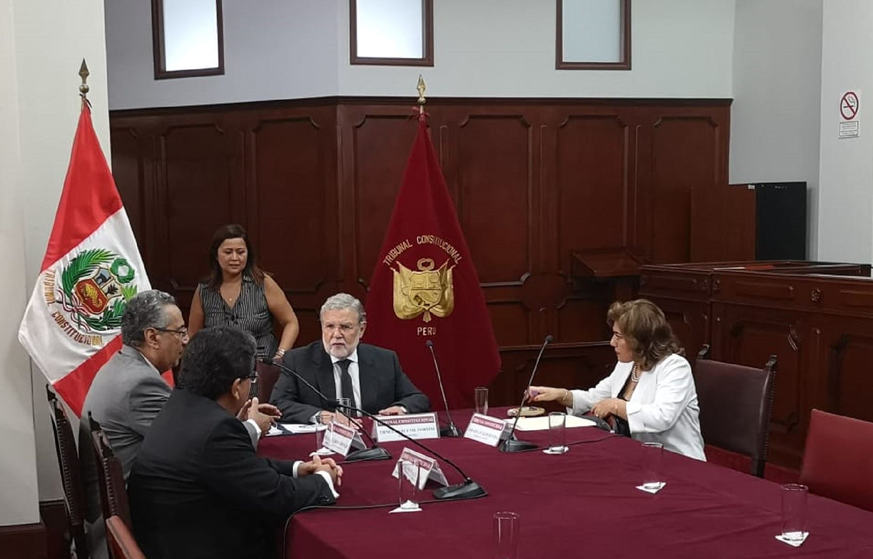 Comisión Especial JNJ se reúne en el Tribunal Constitucional. Participan, Ernesto Blume, José Luis Lecaros, Zoraida Ávalos, Nelson Shack.