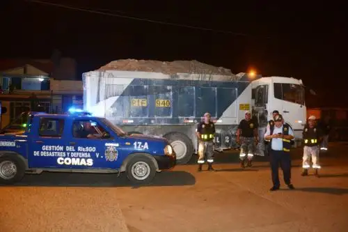 Evitan que camionero contamine aguas del río Chillón.