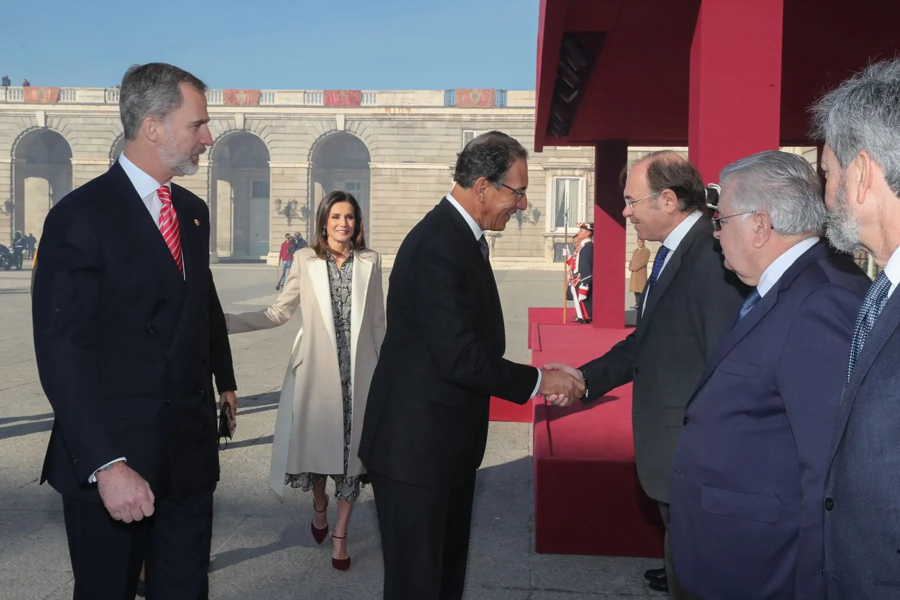 Presidente Vizcarra es recibido por el Rey Felipe VI. Foto: ANDINA/Prensa Presidencia