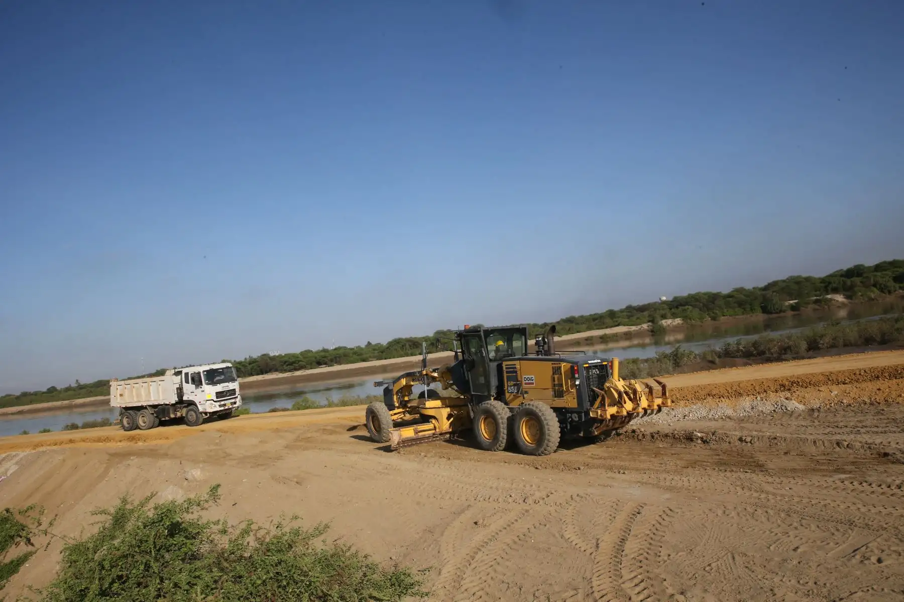 Autoridades evaluarán alternativas técnicas de defensa ribereña en distritos de Catacaos y Cura Mori, en  Piura. ANDINA/Jhony Laurente