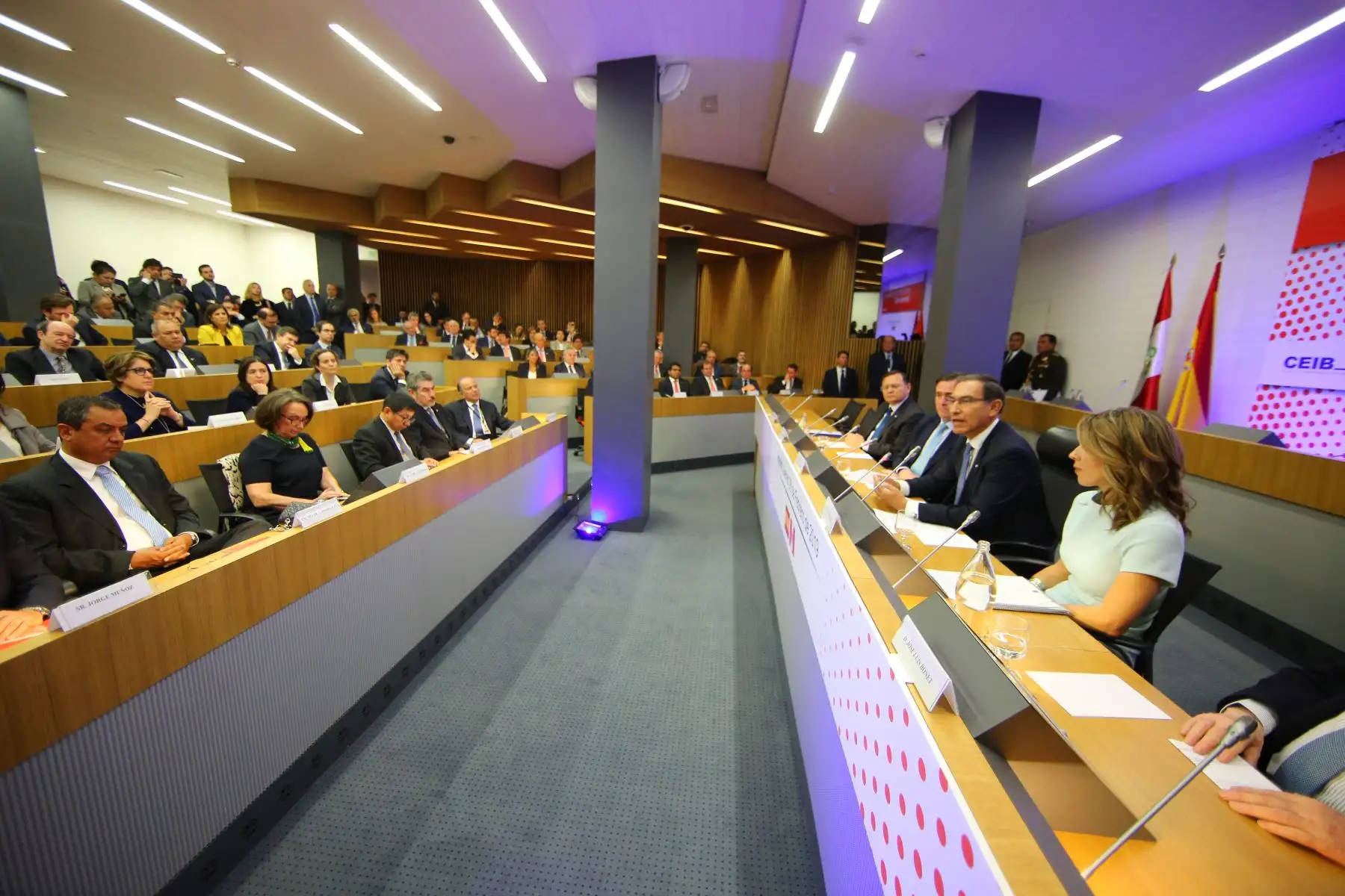 Presidente Martín Vizcarra en Visita de Estado a España. En su visita encabezó firma de siete acuerdos de cooperación con España. Foto: ANDINA/Prensa Presidencia