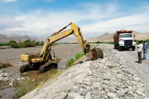 El Ministerio de Agricultura y Riego, a través de Agro Rural, iniciará los trabajos de protección de la margen izquierda del río Chicama, en el sector Piedra Molino, distrito de Chicama, provincia de Ascope, para lo cual se ha destinado una inversión total un millón 320,355.59 soles.