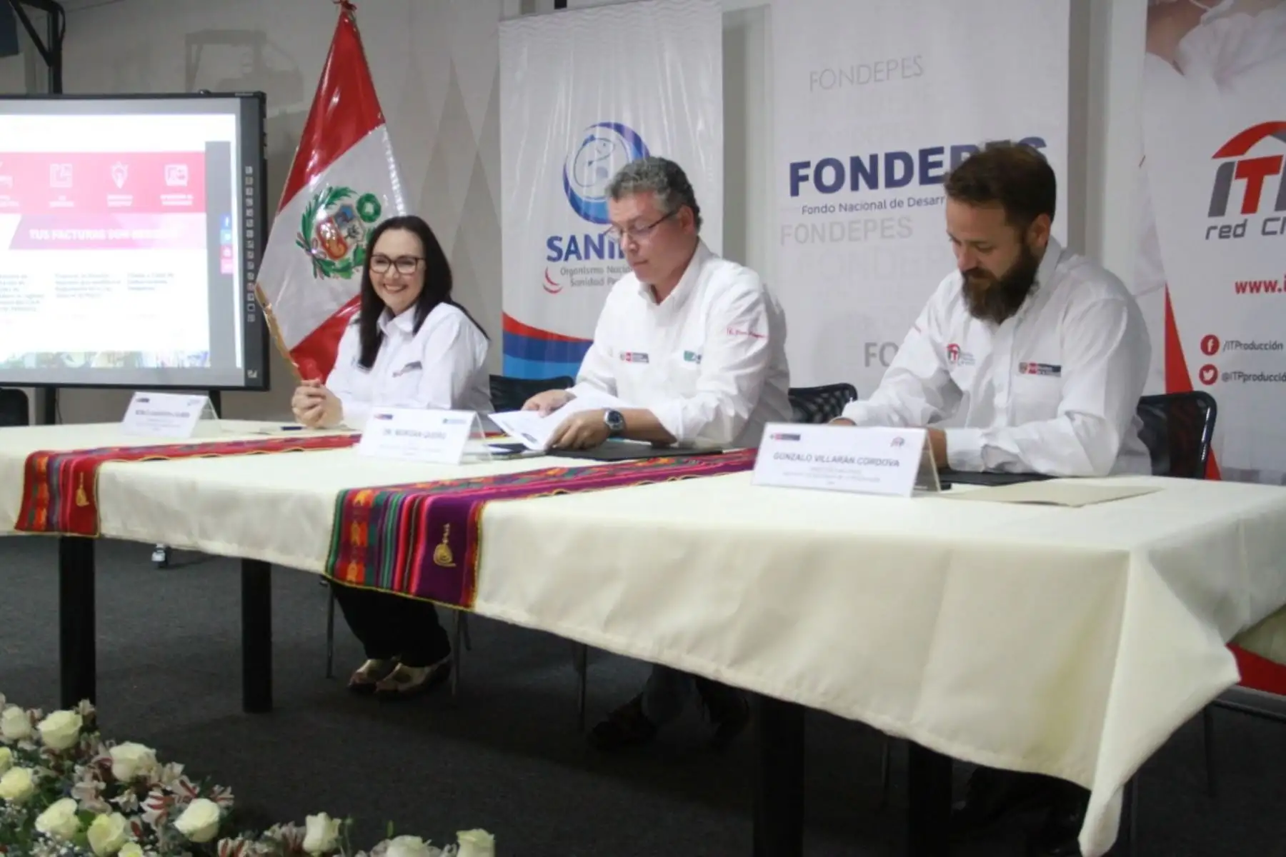 Firma de convenio de Fondepes, Sanipes e ITP red Cite de Produce. Foto: Cortesía.