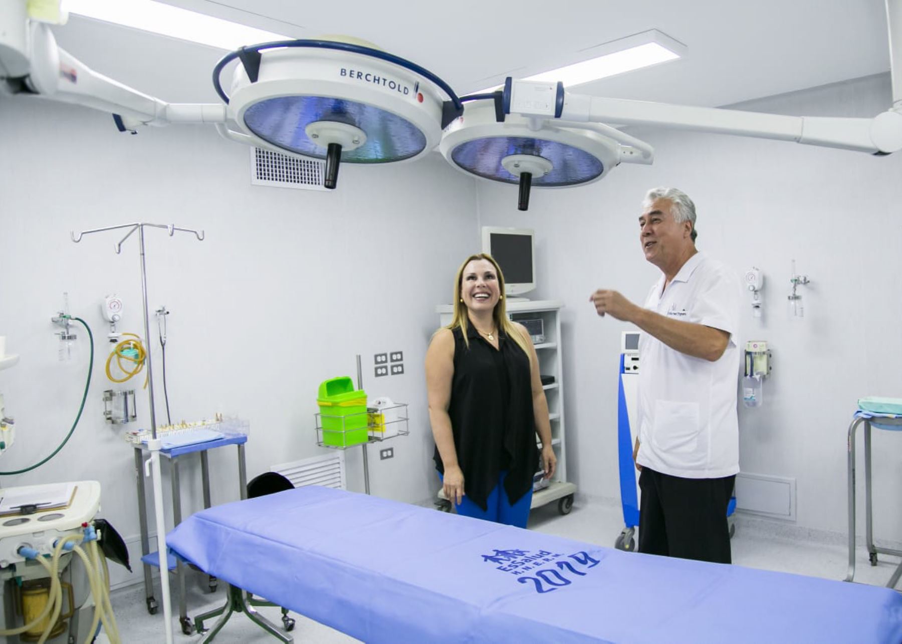 EsSalud inaugura moderno centro quirúrgico pediátrico en el Hospital Rebagliati.