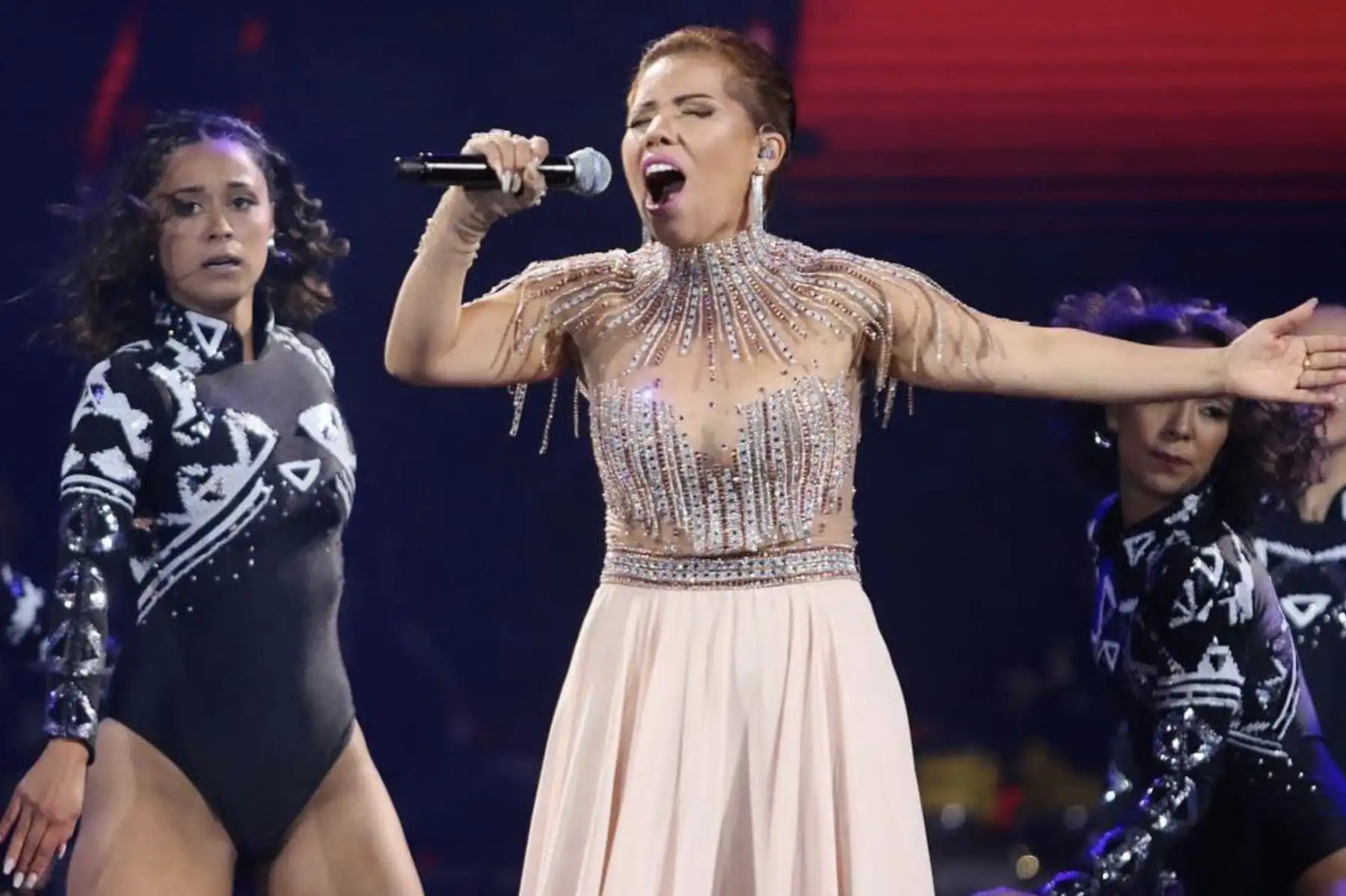 Cantante Susan Ochoa gana Gaviota de Plata en Viña del Mar. Foto: Twitter @canal13