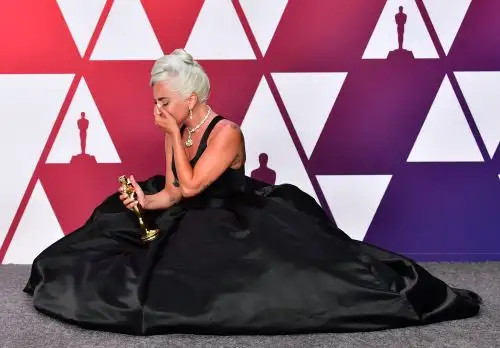Lady Gaga comunicó la postergación de la salida de su disco y asegura que fue una decisión "muy dificil".AFP