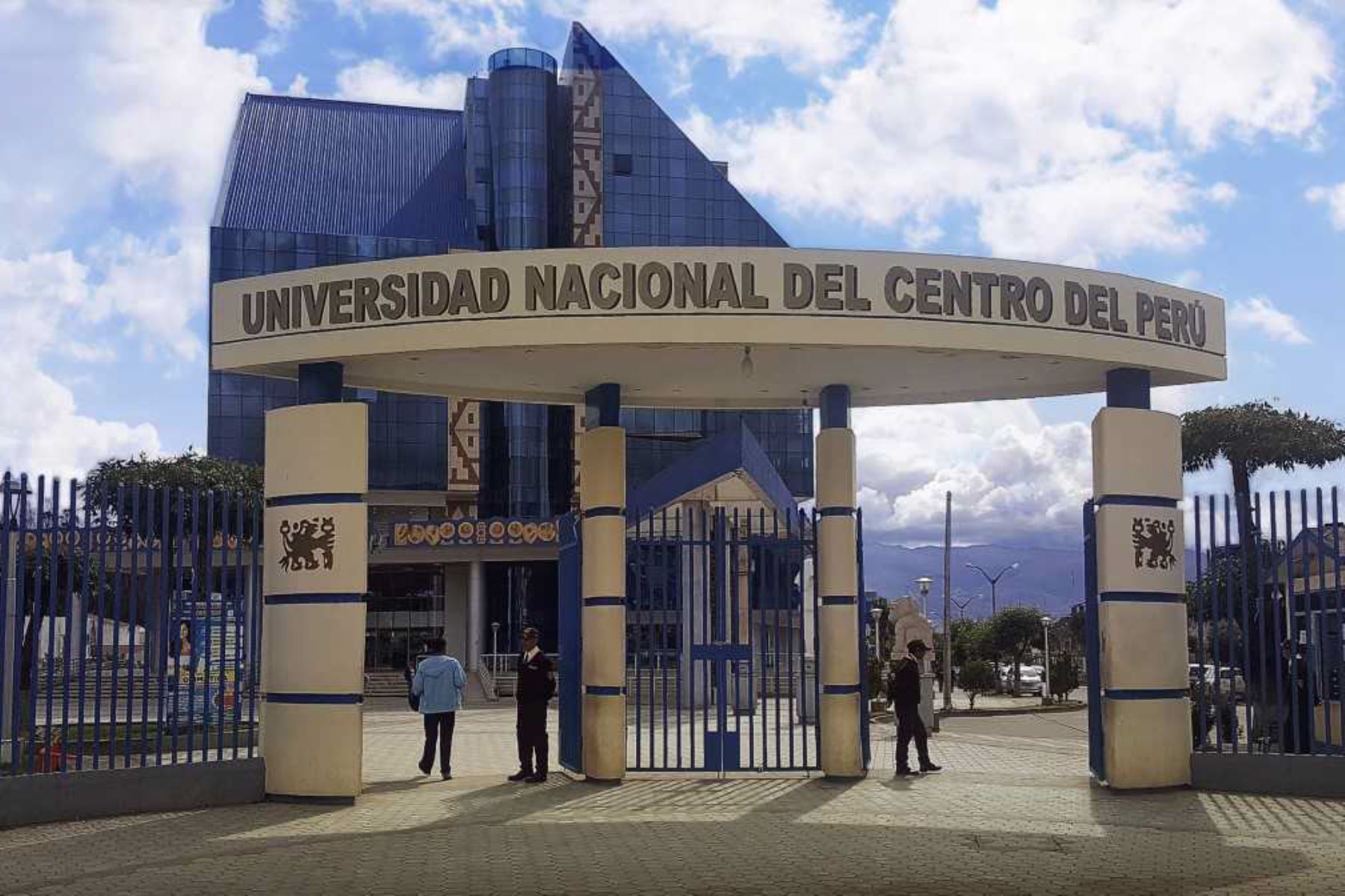 Sunedu otorga la licencia institucional a la Universidad Nacional del Centro del Perú