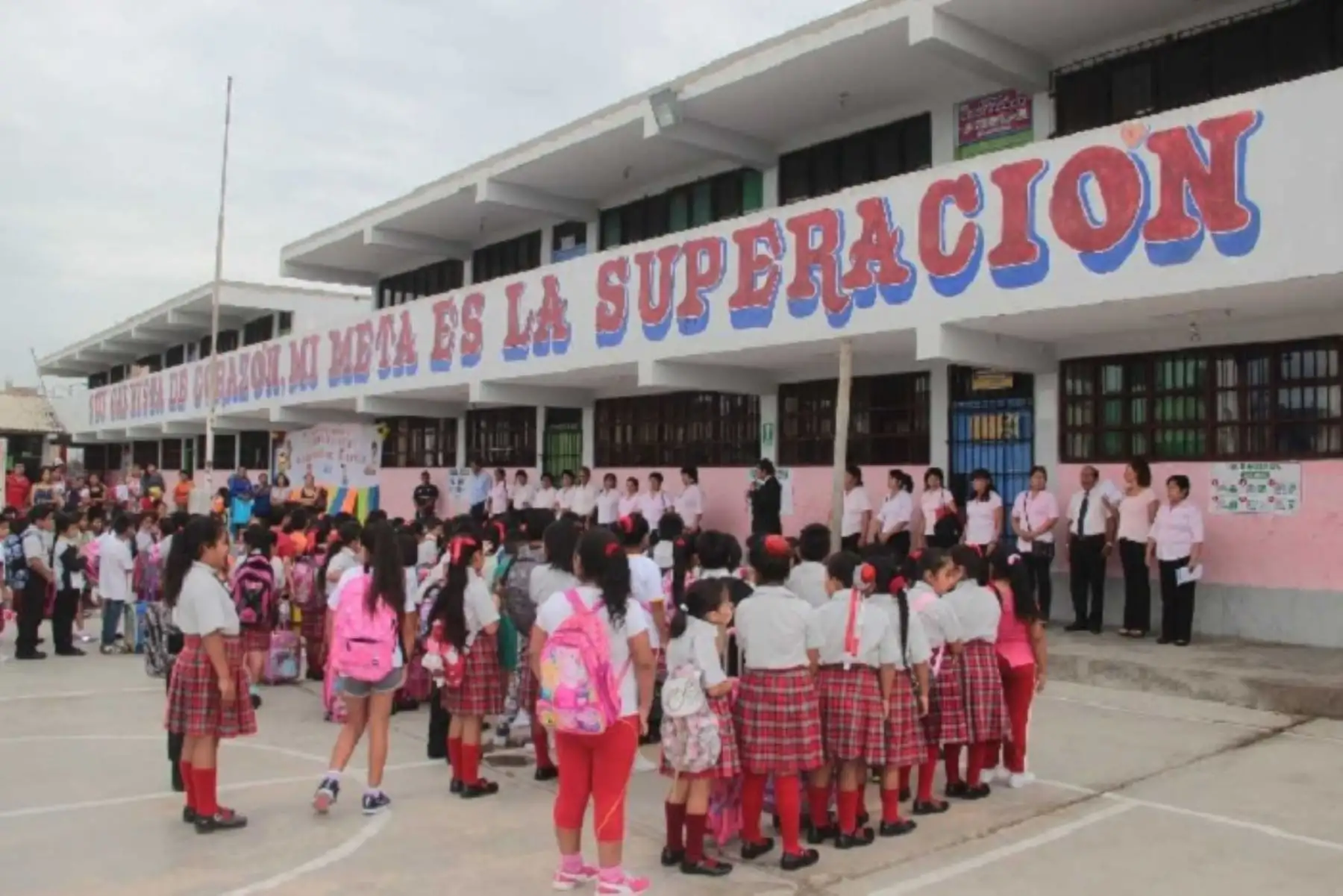Ante los deslizamientos ocurridos y las lluvias intensas que afectaron las vías de acceso a los locales escolares, la Unidad de Gestión Educativa Local (UGEL) de la provincia de Pomabamba, en Áncash, suspendió las labores educativas entre el 25 y 29 de marzo, retomándose estas a partir del 1 de abril, a fin de salvaguardar la integridad de alumnos y docentes.ANDINA/Difusión