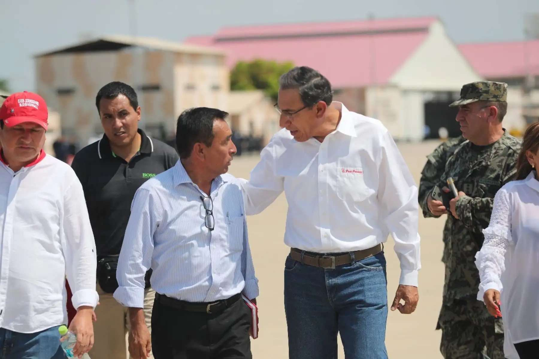 El Presidente de la República, Martín Vizcarra, supervisa en la región Piura las acciones que se ejecutan en la quebrada San Francisco, distrito de Tambo Grande, afectada por el incremento de lluvias. Foto: ANDINA/Prensa Presidencia