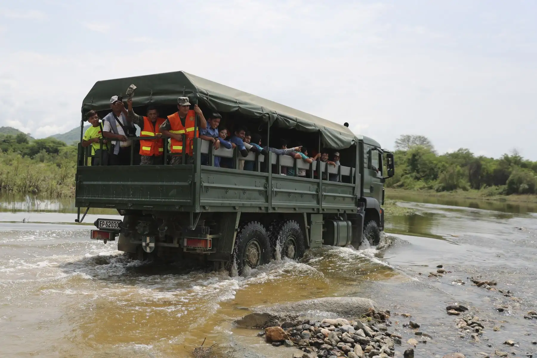 Presidente Vizcarra inspecciona zona afectada por desbordes y lluvias en Chulucanas (Piura). Foto: ANDINA/Prensa Presidencia