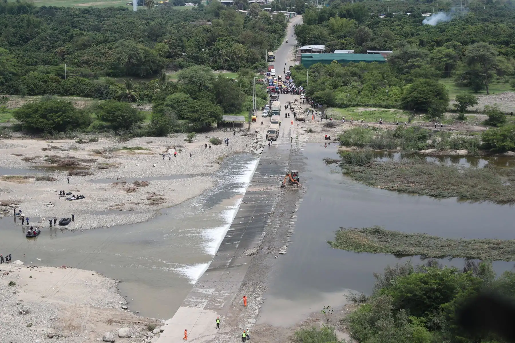 Presidente Vizcarra inspecciona zona afectada por desbordes y lluvias en Chulucanas (Piura). Foto: ANDINA/Prensa Presidencia