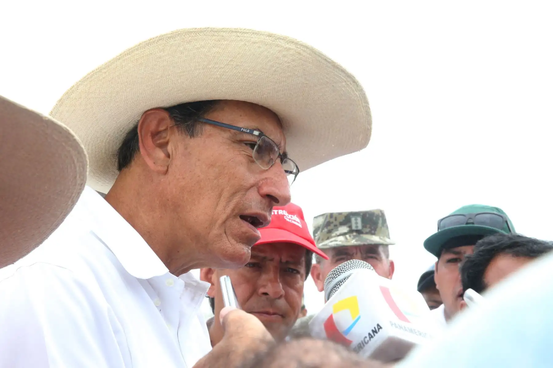 El presidente Martín Vizcarra inspeccionó los trabajos de reforzamiento en las riberas del río Piura, en prevención de posibles crecidas. Foto: ANDINA/Jhony Laurente.