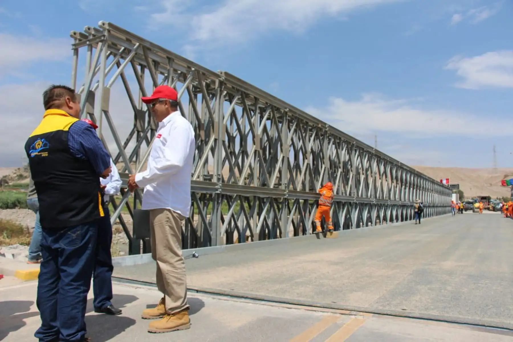 El tránsito vehicular por puente modular tipo Bailey que reemplaza al colapsado puente Montalvo se reanudará mañana domingo 3 de marzo