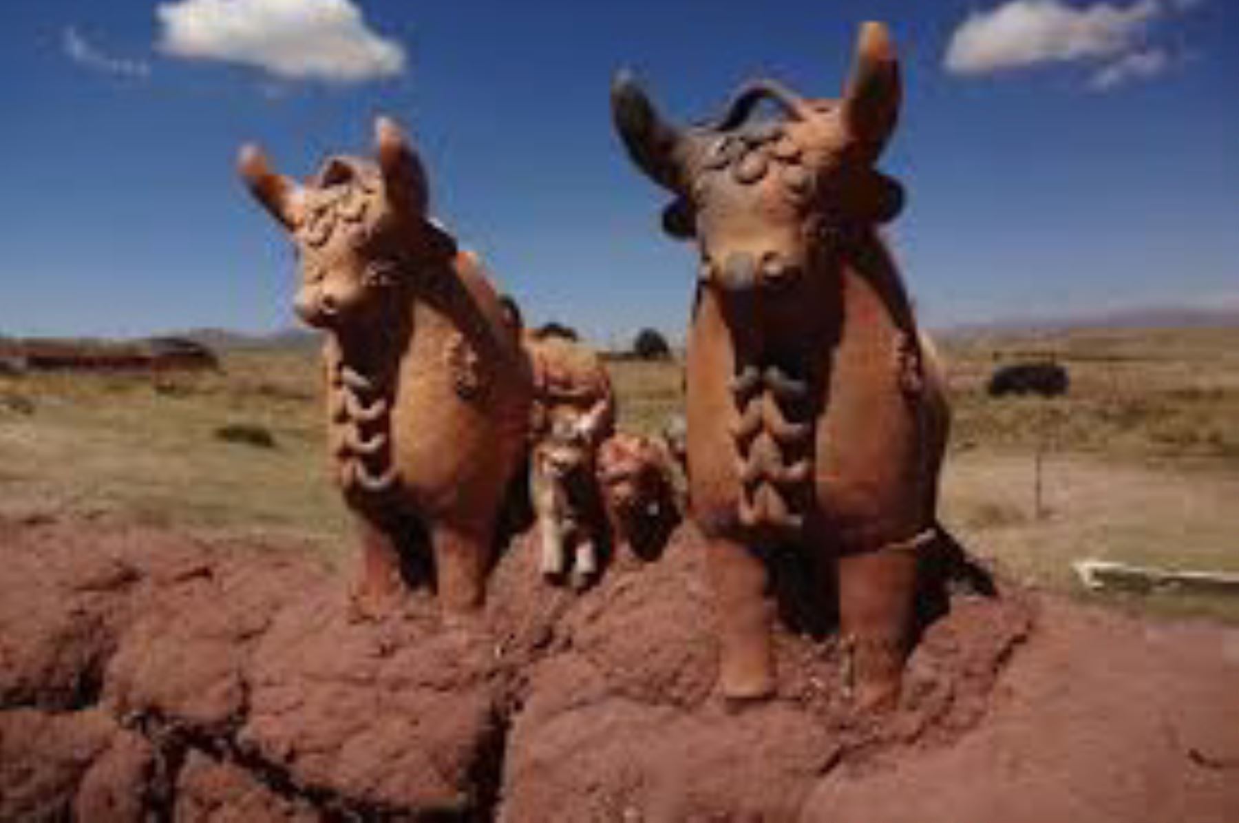 El Ministerio de Cultura declaró Patrimonio Cultural de la Nación a técnicas de cerámica de Checca Pupuja en Puno.