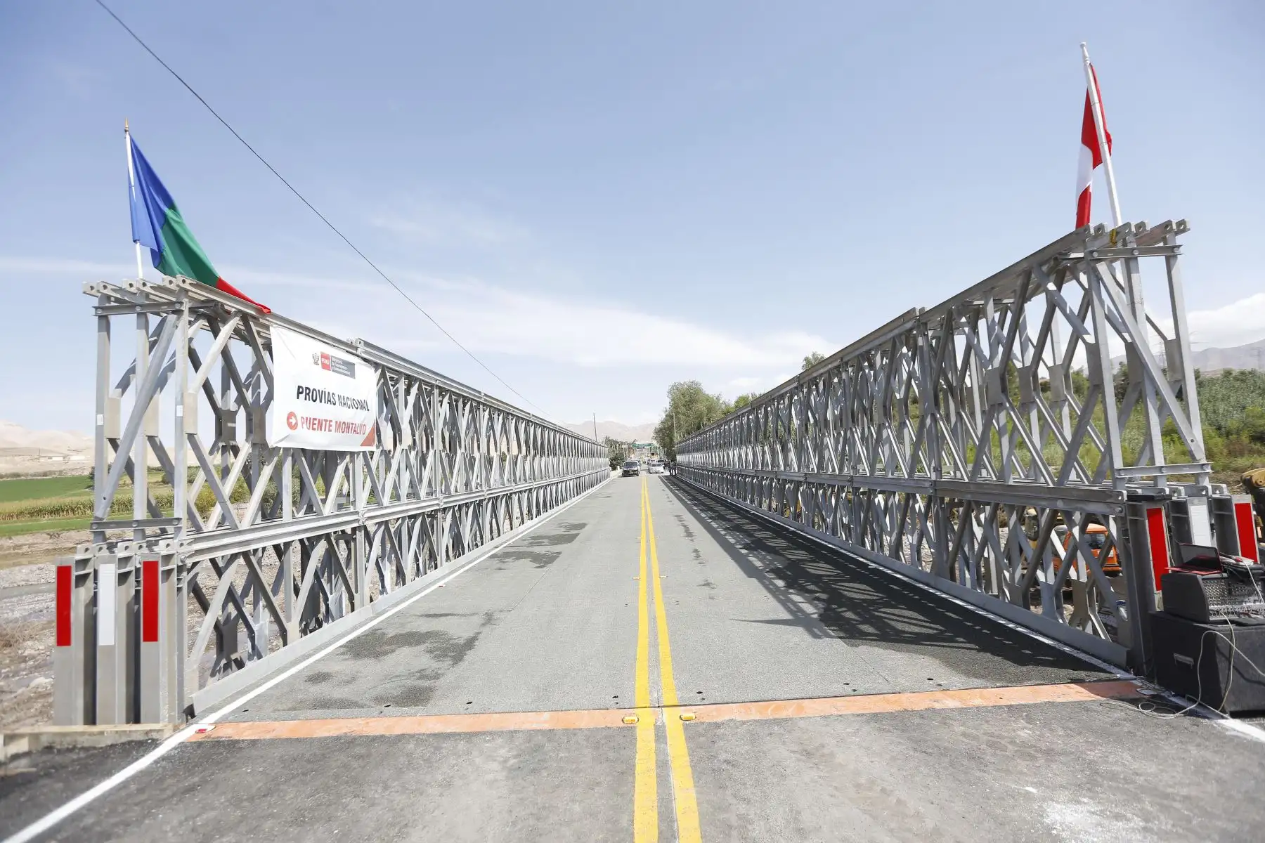 Presidente Vizcarra verifica trabajos de recuperación en los puentes Tucumán; y lidera reapertura del tránsito en el Puente Montalvo en la región Moquegua.Foto: ANDINA/Prensa Presidencia