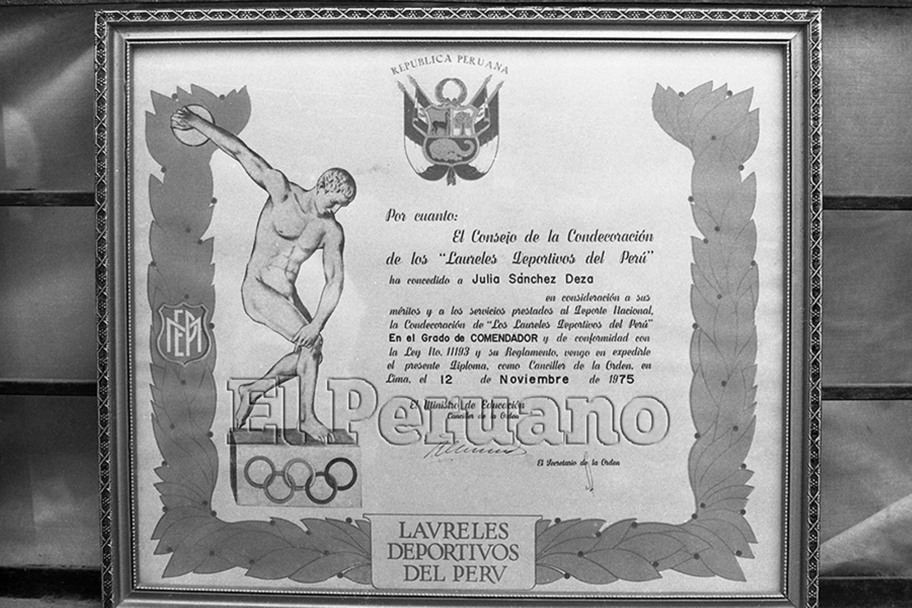 Laureles Deportivos del Perú otorgado a Julia Sánchez (1975). Foto: Archivo Histórico de EL PERUANO