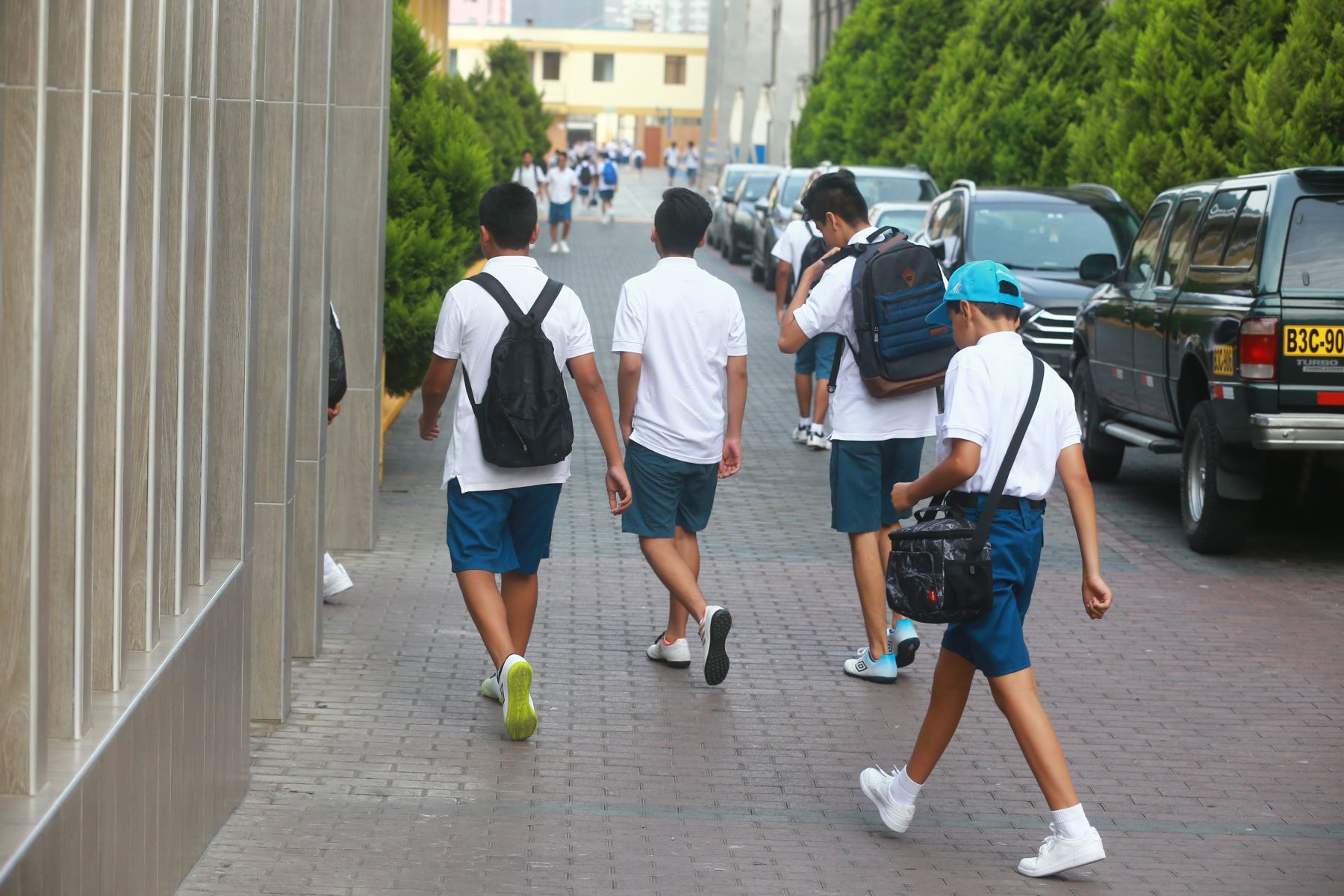 Escolares de colegios privados. Foto: ANDINA/Vidal Tarqui