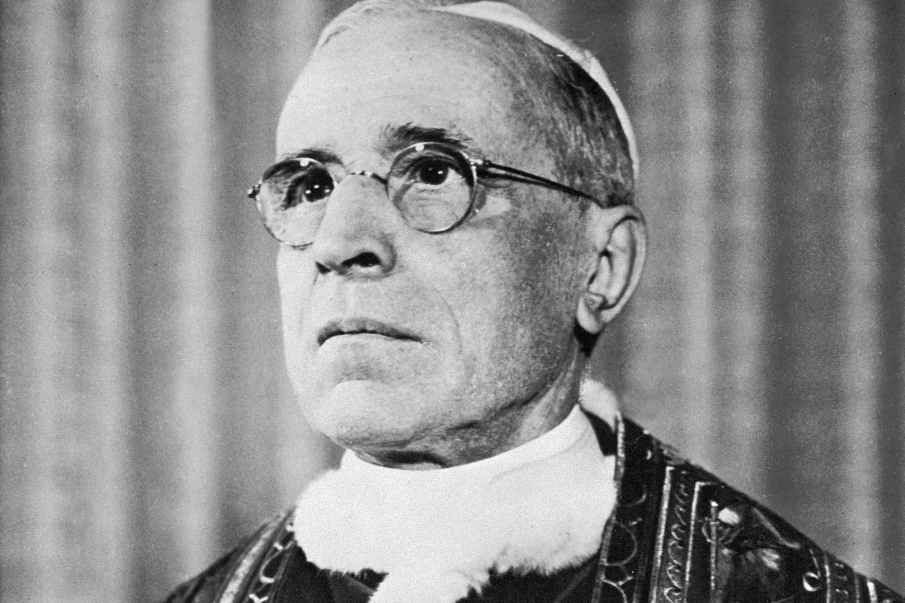 Esta foto de archivo del 11 de marzo de 1955 muestra al Papa Pío XII en el Vaticano. Foto: AFP