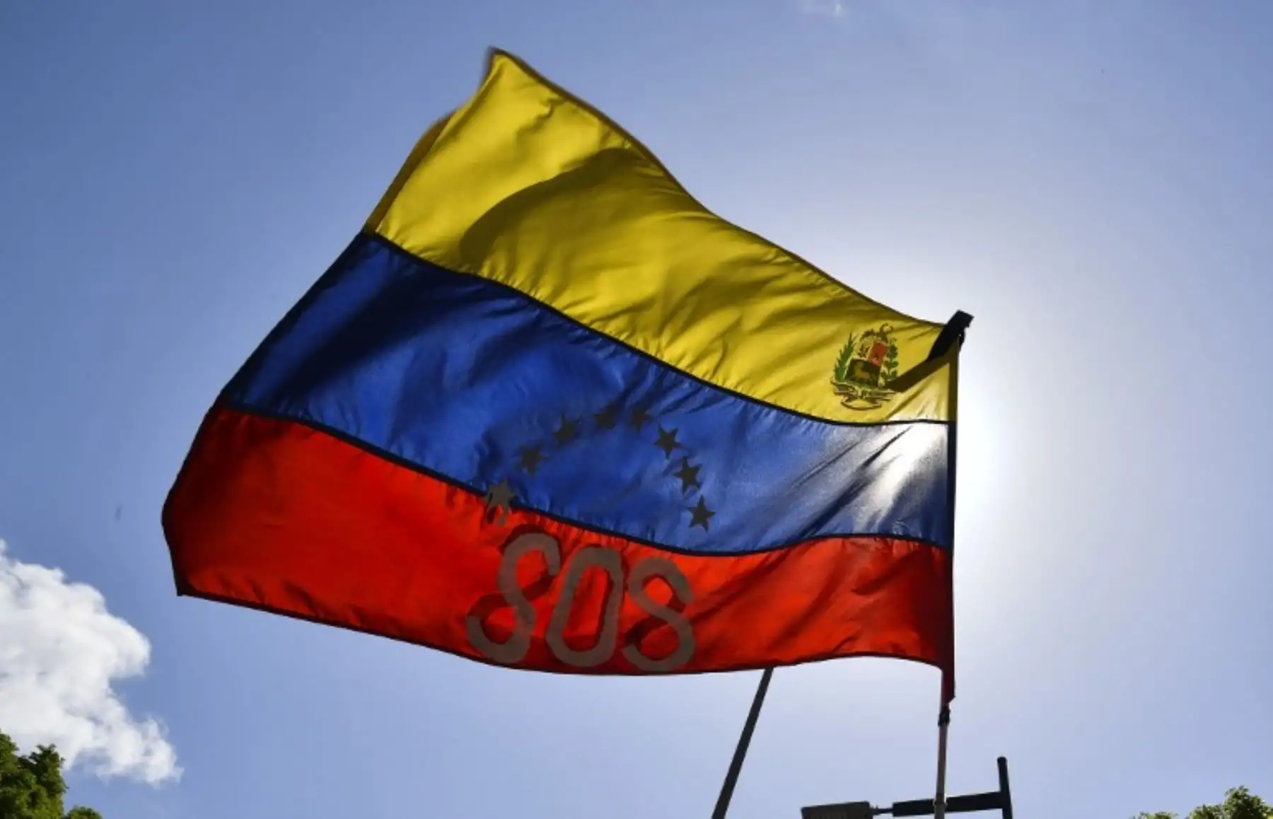 Partidarios del presidente interino Juan Guaido, asisten a un mitin a su llegada a Caracas el 4 de marzo de 2019. Foto: AFP