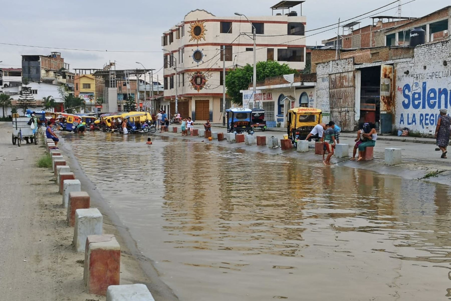 El barrio Bellavista, en la periferia de la ciudad, sería uno de los más afectados ante un eventual desborde por la crecida del río Tumbes. Foto: ANDINA