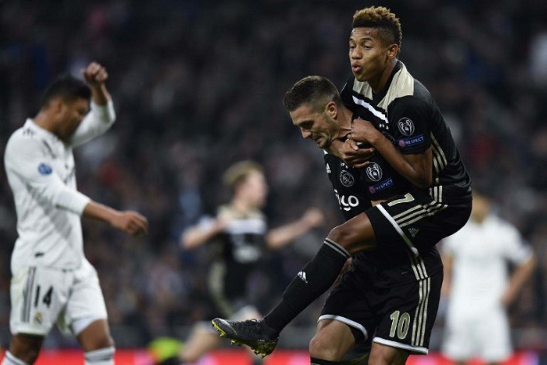 Liga De Campeones Ajax Fulmina 4 1 Al Real Madrid Y Se Mete En Cuartos Noticias Agencia 