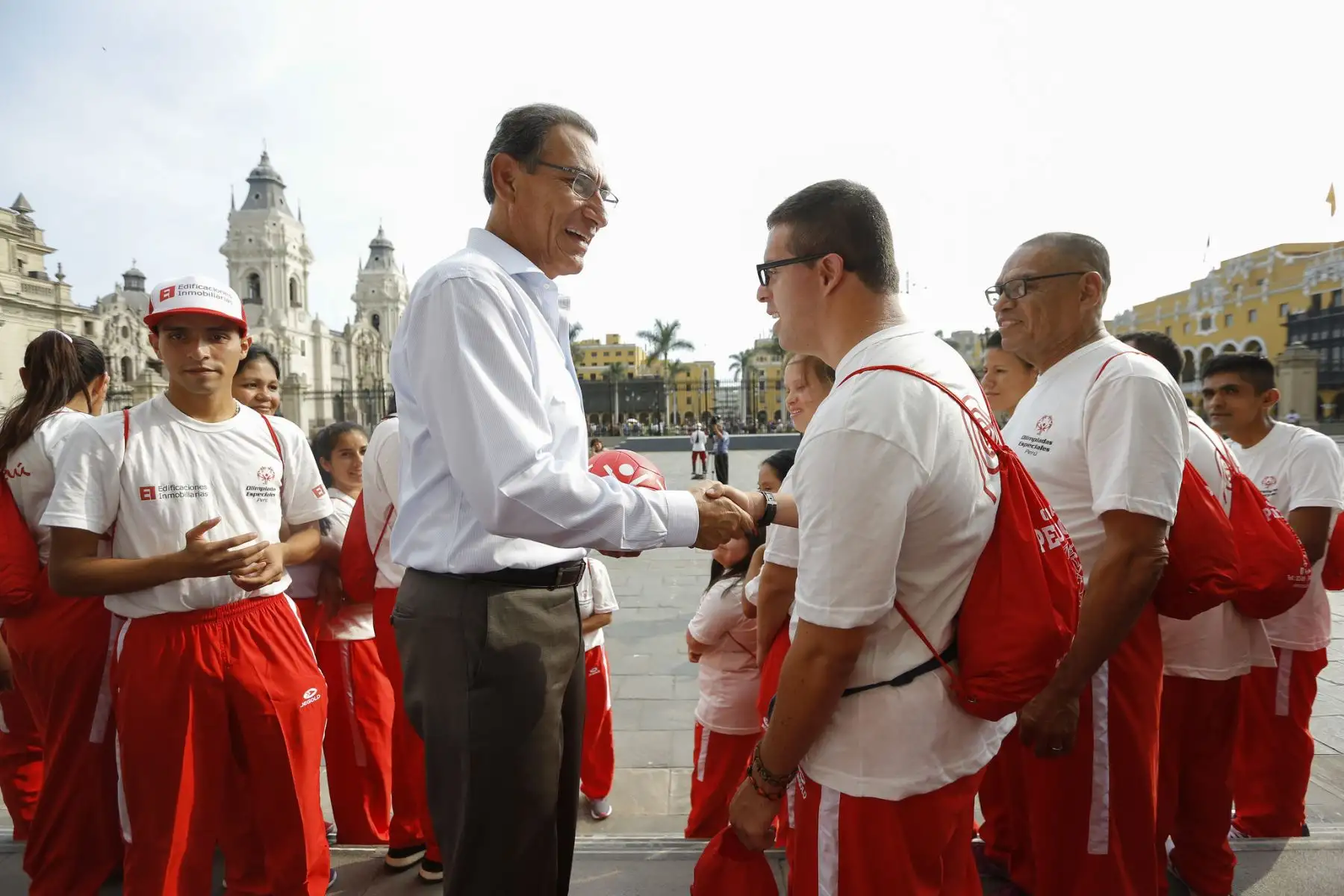 Presidente Vizcarra entrega la bandera peruana a selección peruana de Olimpiadas Especiales que participará en el Mundial Abu Dhabi 2019, en los Emiratos Árabes. Foto: ANDINA/Prensa Presidencia