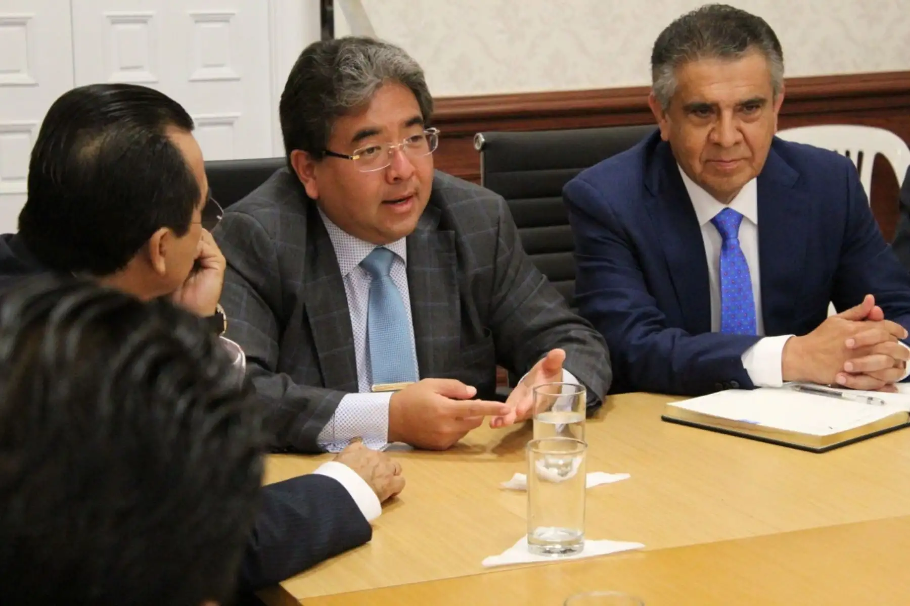 El contralor general de la República, Nelson Shack, se reunió con autoridades de La Libertad y de Trujillo.
