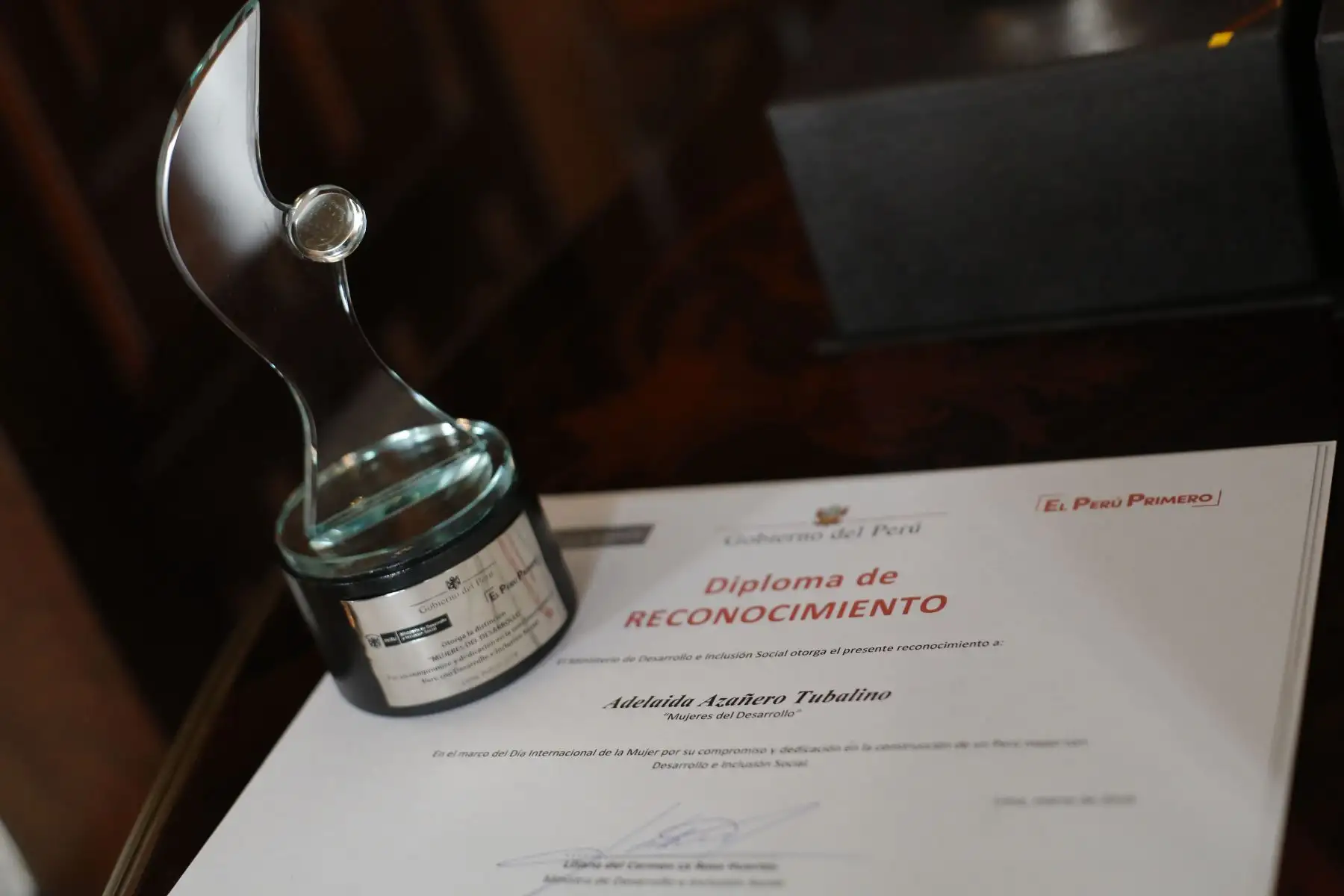 Por el  Día Internacional de la Mujer, la educadora y primera dama, Maribel Díaz Cabello participó en la ceremonia de reconocimiento a diez mujeres pertenecientes a programas sociales. Foto: ANDINA/ Prensa Presidencia