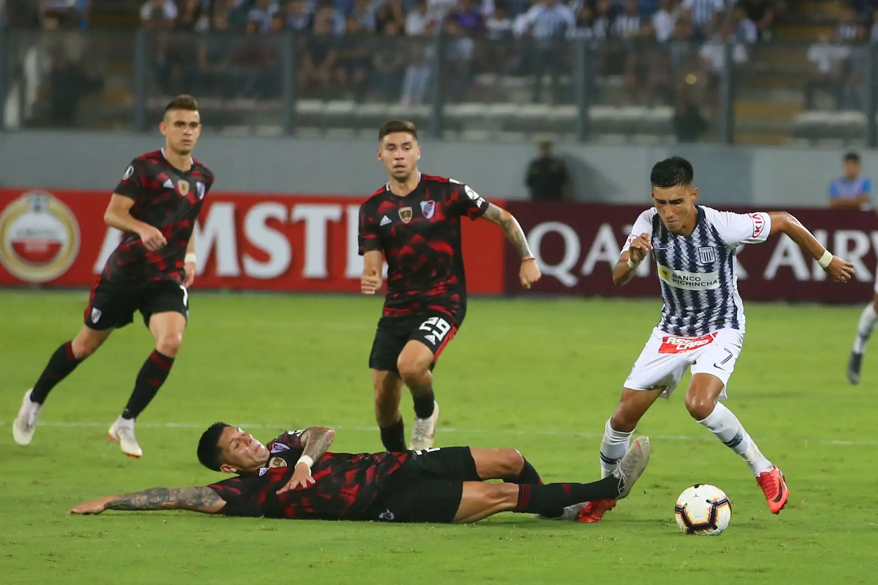 Alianza Lima empató 1-1 con River Plate en el Estadio Nacional primer partido de la fase de grupos A de Copa Libertadores. Foto: ANDINA/Vidal Tarqui
