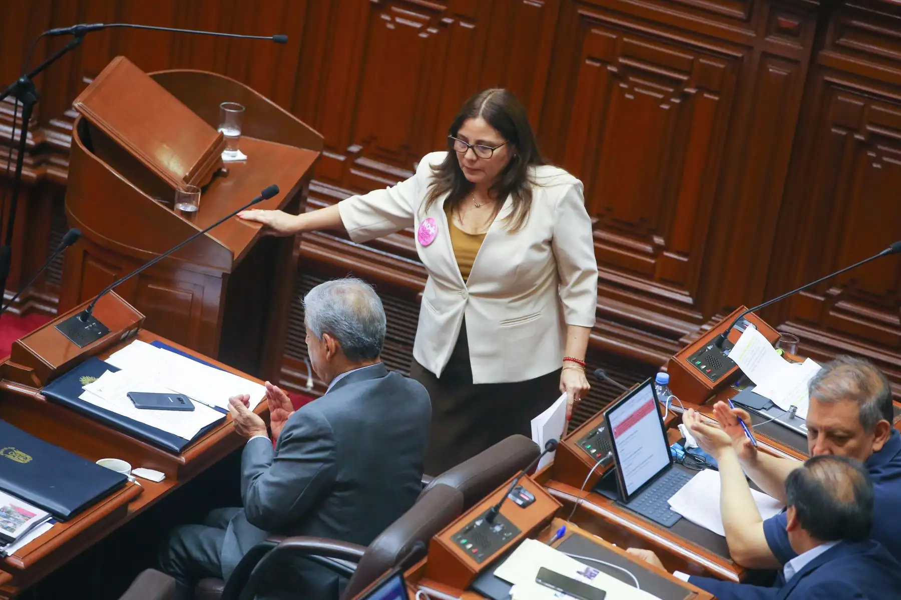 El titular de la Presidencia del Consejo de Ministros (PCM), César Villanueva, asiste a la sesión plenaria del Congreso para informar sobre los avances del cumplimiento de la Ley 28983, Ley de Igualdad de Oportunidades entre Mujeres y Hombres. Foto: ANDINA/ Vidal Tarqui