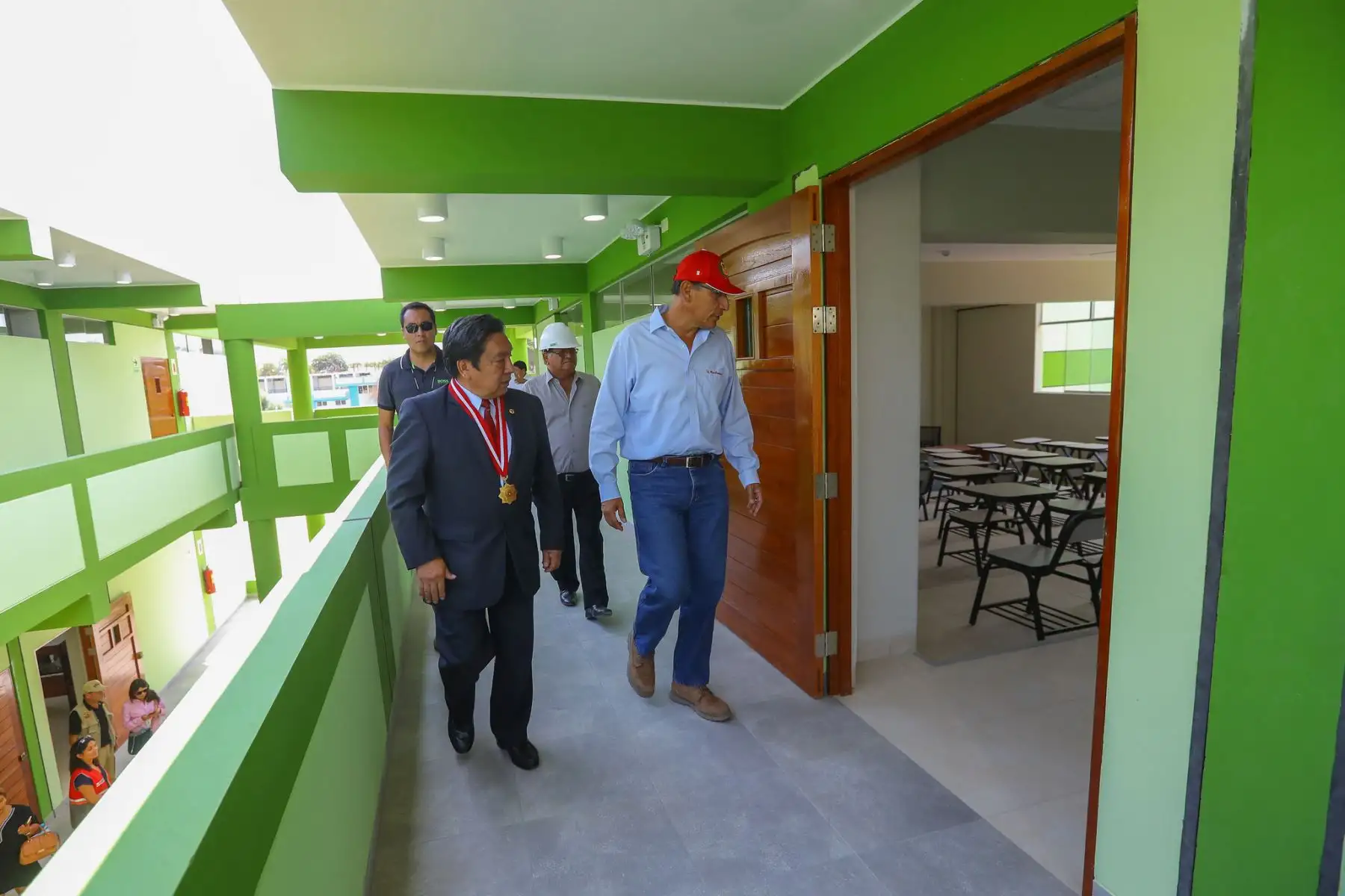 Jefe de Estado inspecciona las obras de mejoramiento de la Facultad de Ingeniería Ambiental y Sanitaria de la Universidad San Luis Gonzaga de Ica. Foto: ANDINA/ Prensa Presidencia