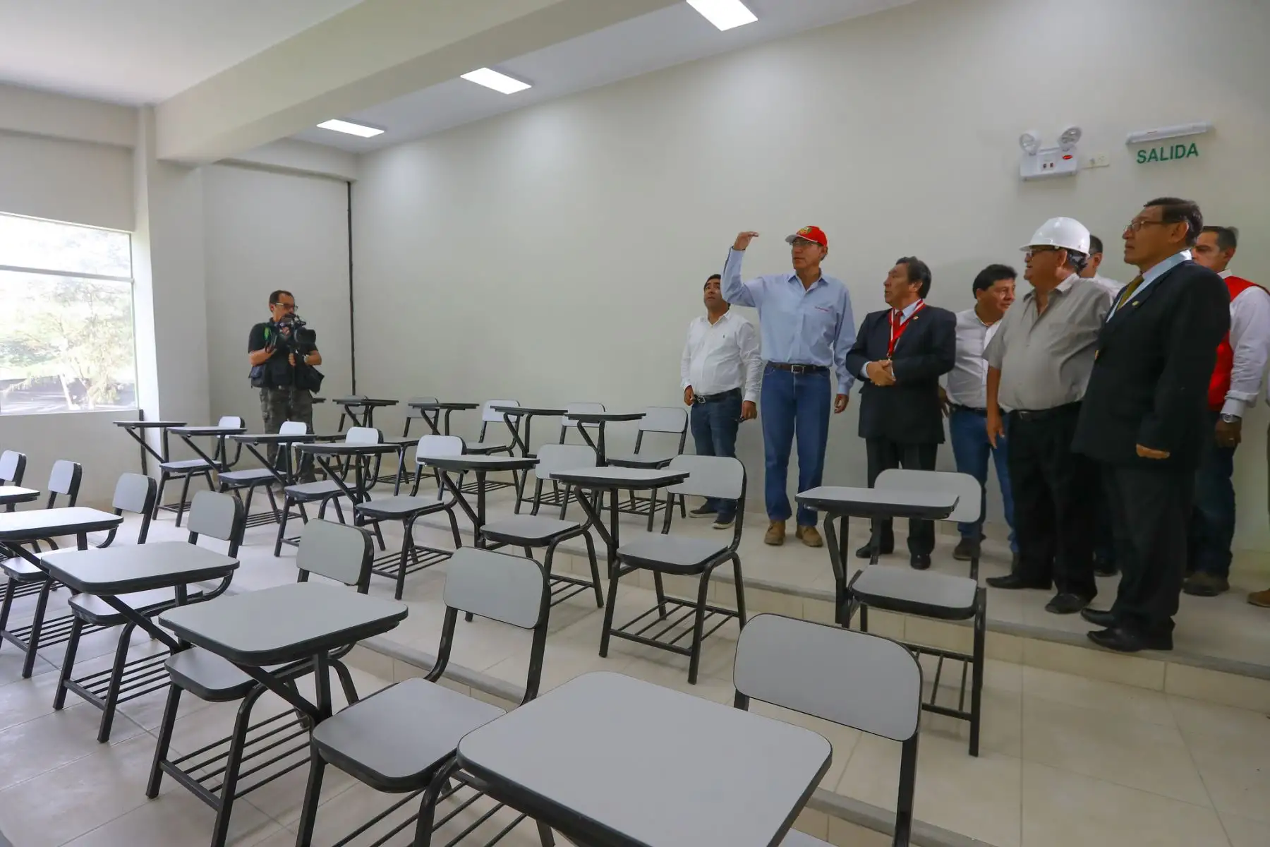 Jefe de Estado inspecciona las obras de mejoramiento de la Facultad de Ingeniería Ambiental y Sanitaria de la Universidad San Luis Gonzaga de Ica. Foto: ANDINA/ Prensa Presidencia