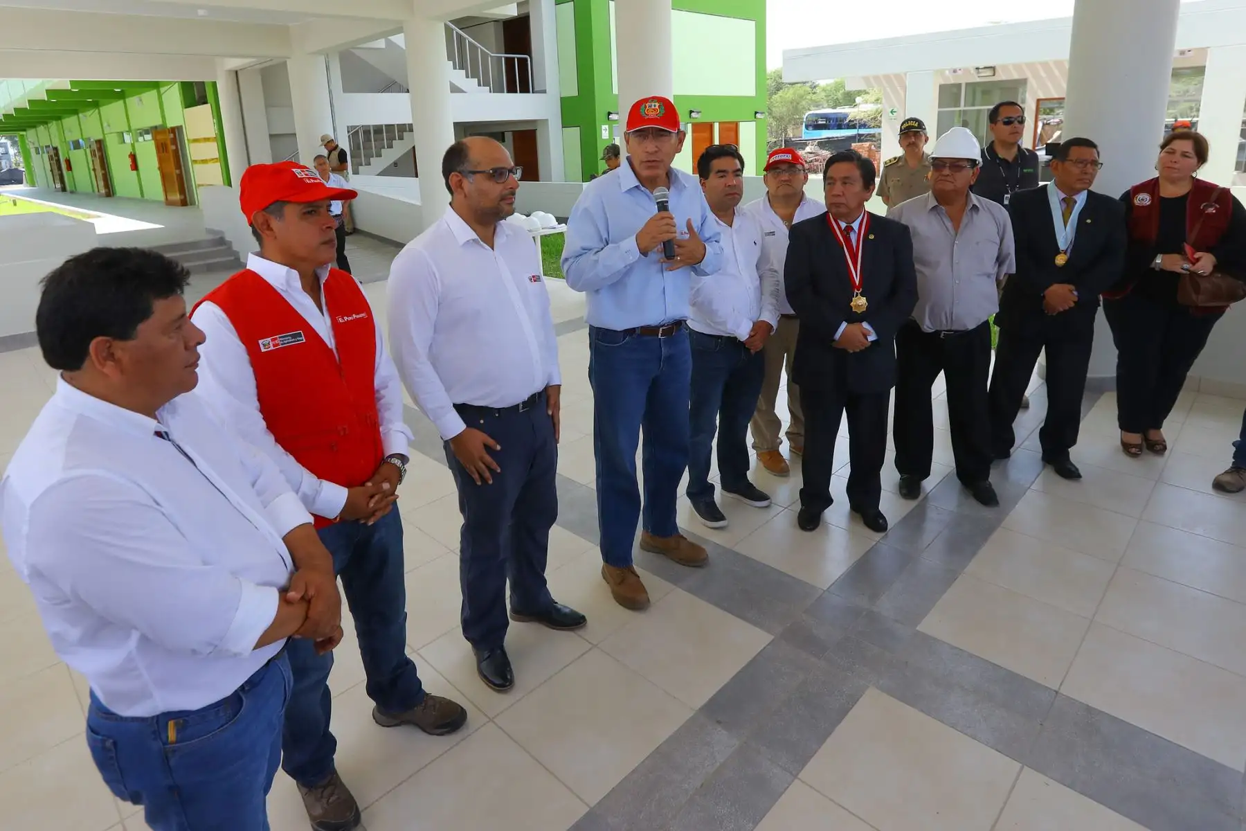 Jefe de Estado inspecciona las obras de mejoramiento de la Facultad de Ingeniería Ambiental y Sanitaria de la Universidad San Luis Gonzaga de Ica. Foto: ANDINA/ Prensa Presidencia