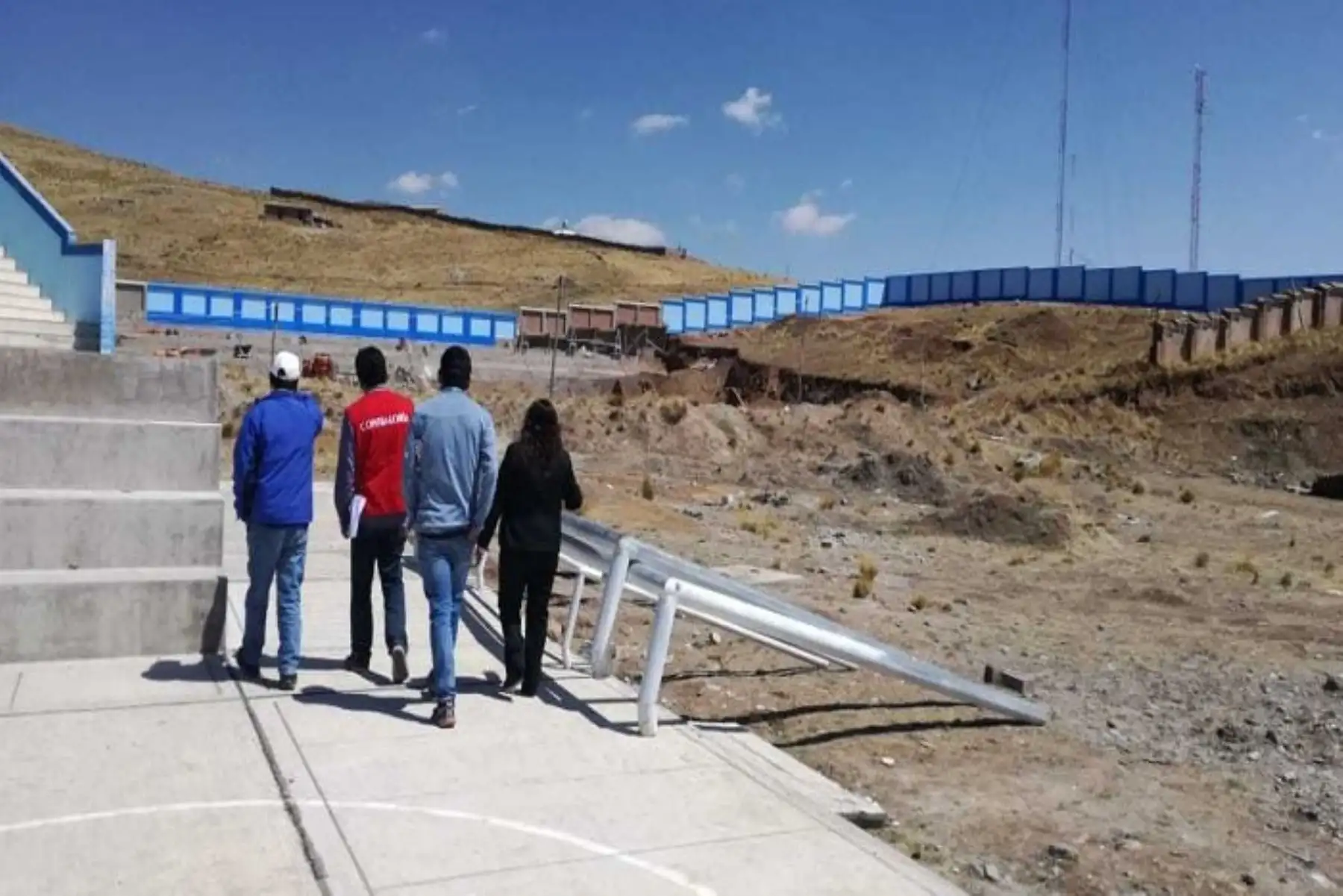 La Contraloría General de la República evidenció un retraso en la ejecución de la obra “Mejoramiento del servicio de educación secundaria en la Institución Educativa Julio Gabancho Enríquez, de la ciudad de Macusani, provincia de Carabaya, región Puno”, cuya ejecución que de demanda más de S/ 6 millones está a cargo del gobierno regional.
