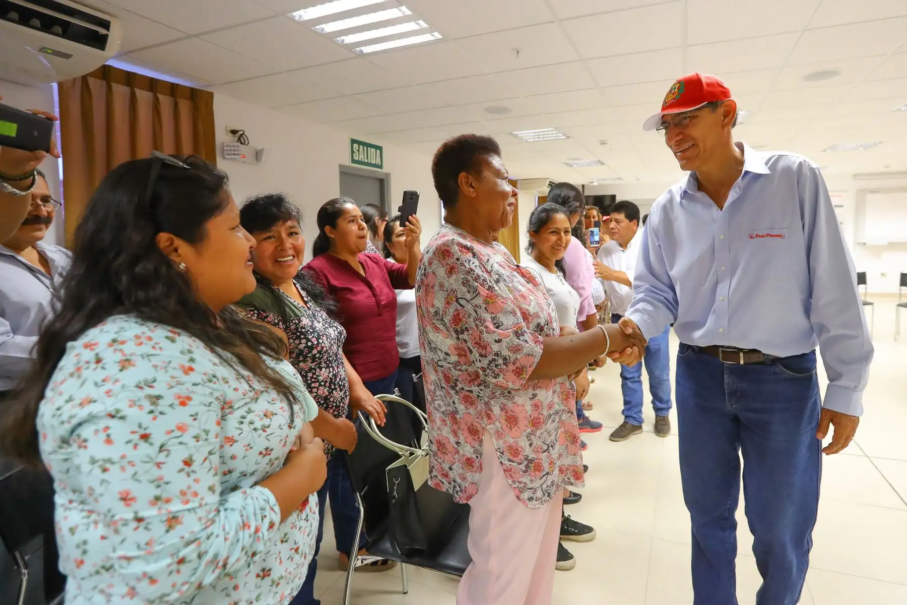 Mandatario sostiene encuentro con Mujeres Afrodescendientes de Ica. Foto: ANDINA/Prensa Presidencia