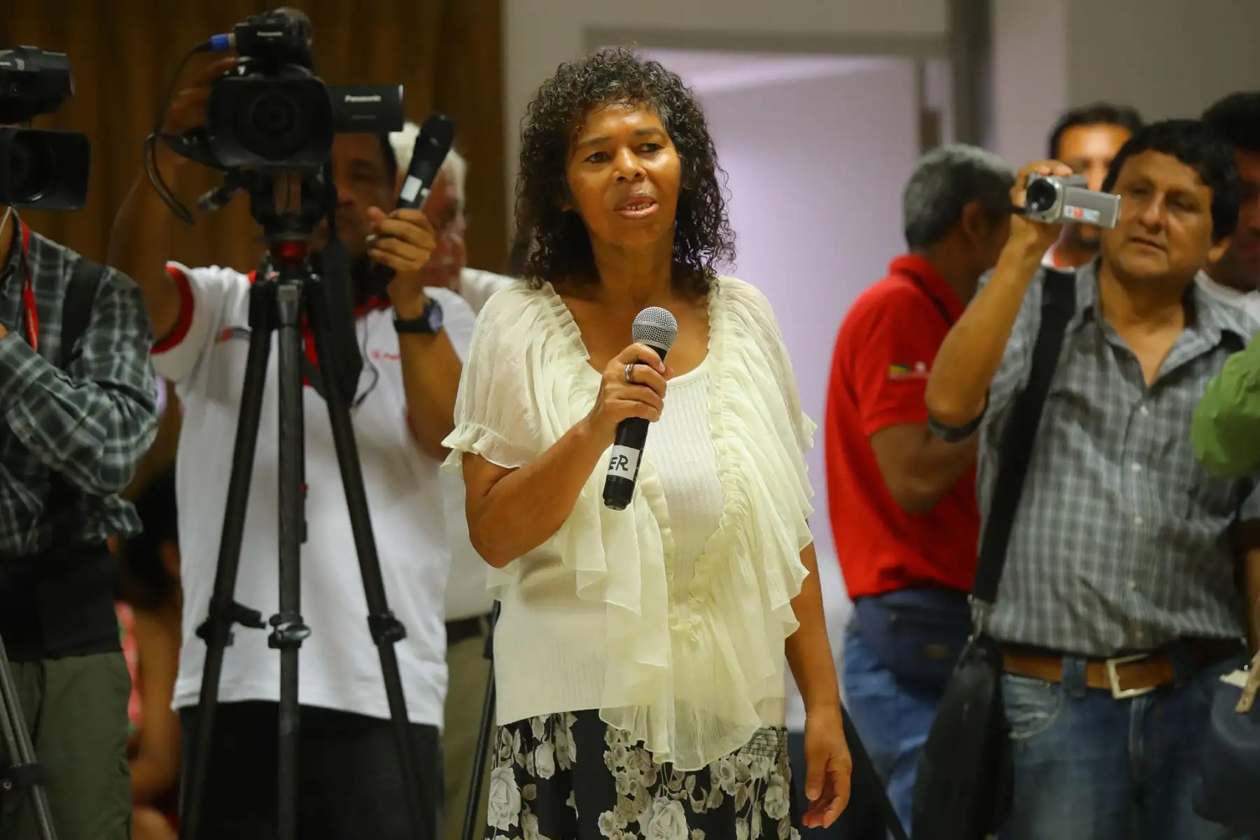 Mandatario sostiene encuentro con Mujeres Afrodescendientes de Ica. Foto: ANDINA/Prensa Presidencia