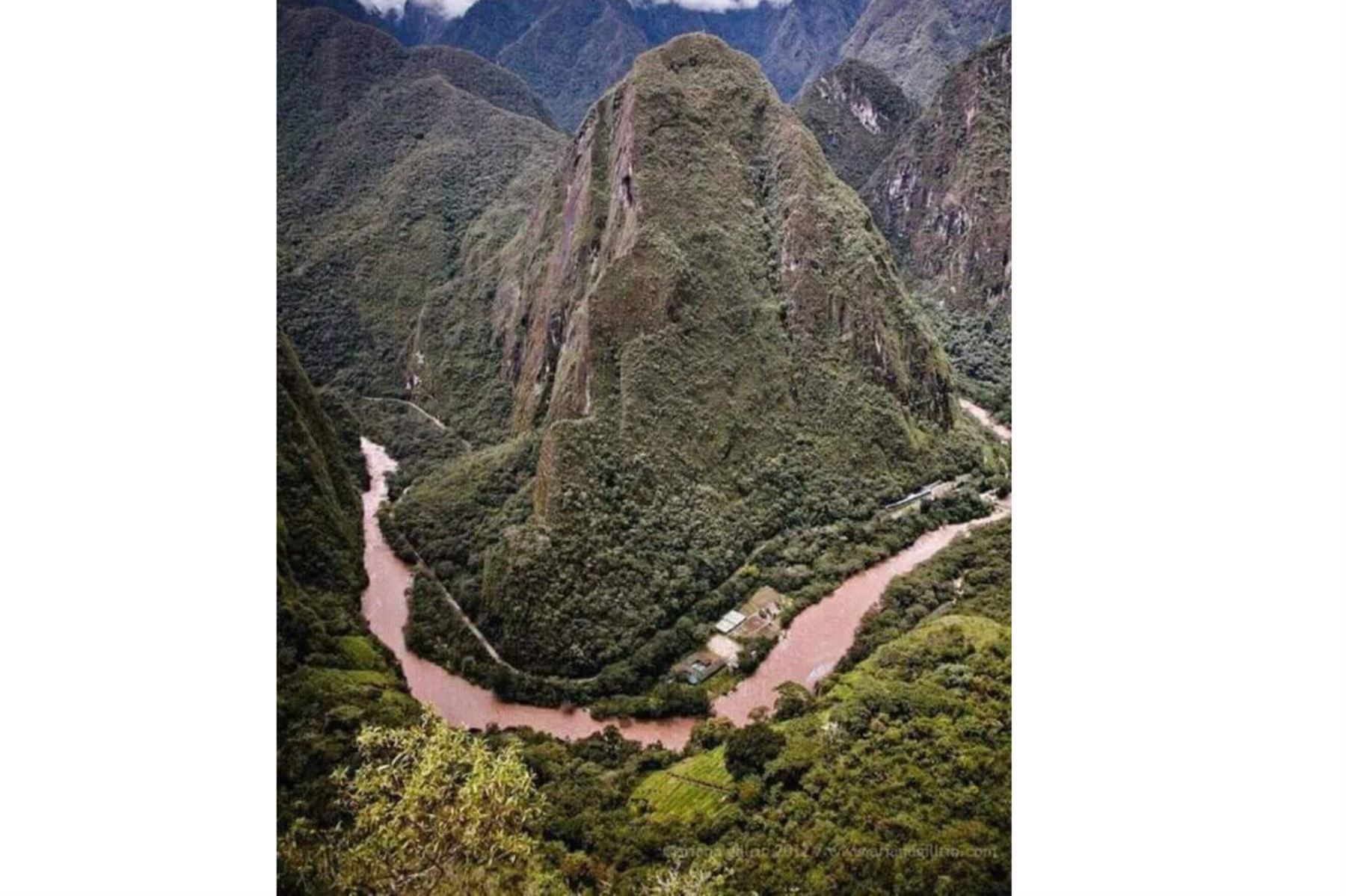 Desde la montaña Putucusi, a 2,560 metros sobre el nivel del mar, se podrá observar otro ángulo de la ciudadela incaica de Machu Picchu y el Huayna Picchu.