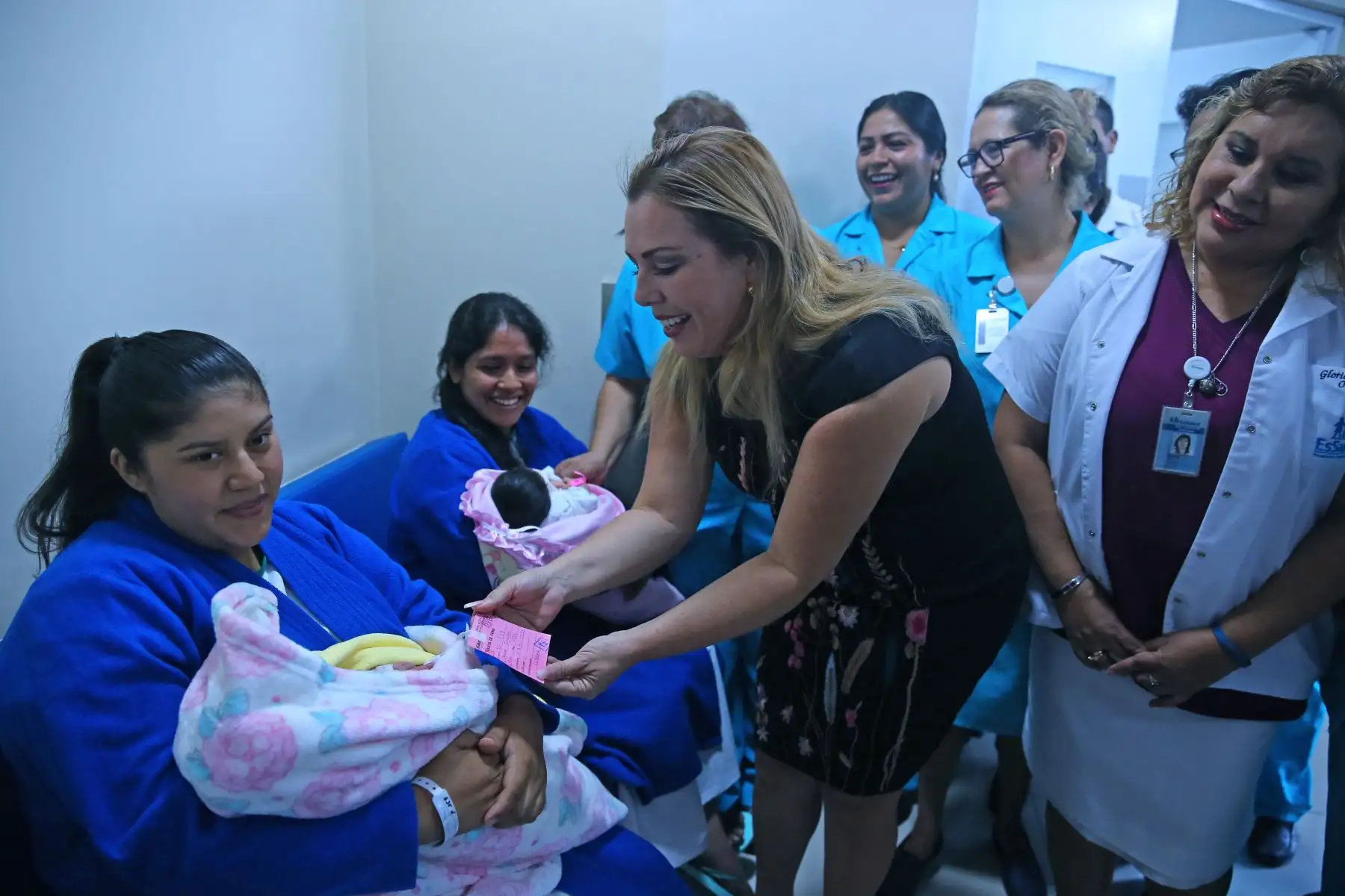 Presidenta ejecutiva de EsSalud, Fiorella Molinelli inauguró modernos ambientes de emergencia, ginecología y obstetricia. Foto: ANDINA/Vidal Tarqui