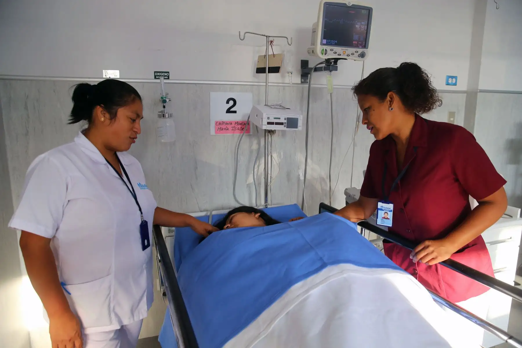 Presidenta ejecutiva de EsSalud, Fiorella Molinelli inauguró modernos ambientes de emergencia de ginecología y obstetricia. Foto: ANDINA/Vidal Tarqui